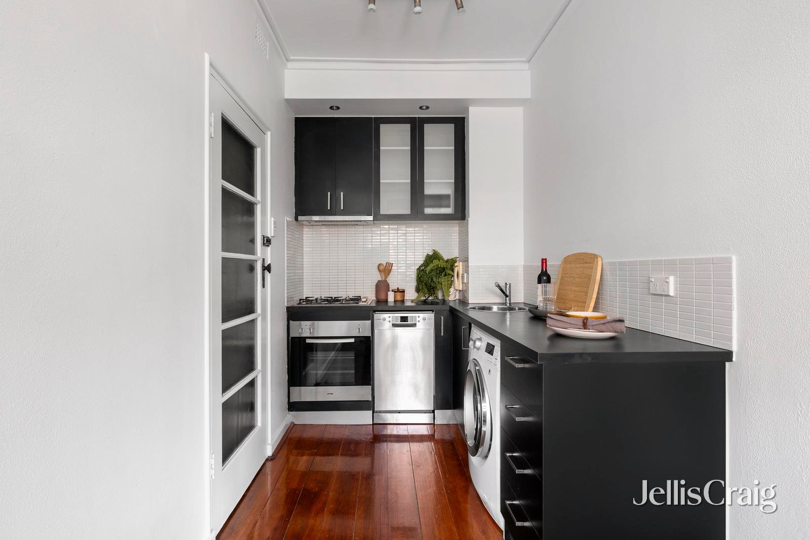 7/3 Cowderoy Street, St&nbsp;Kilda&nbsp;West image 5