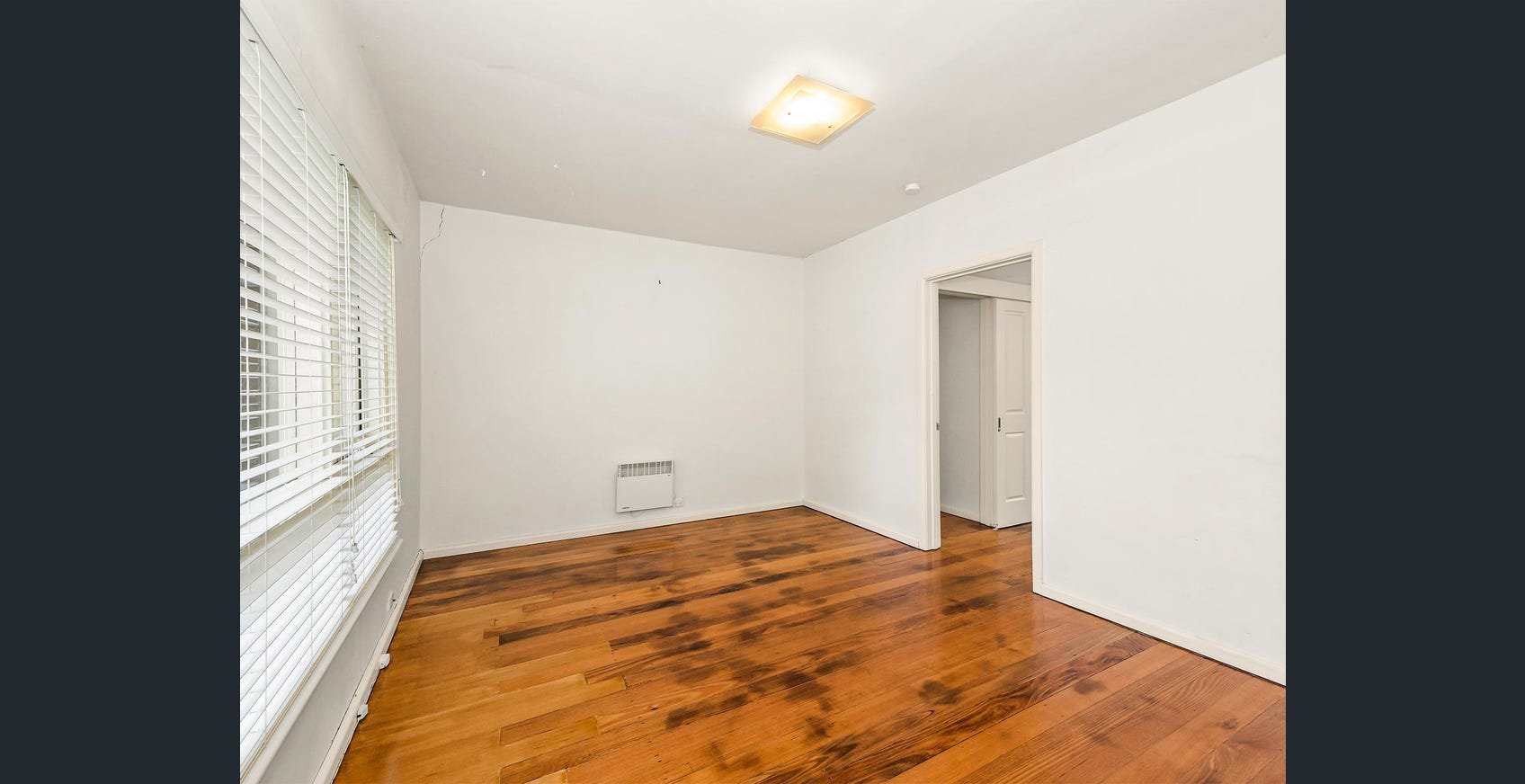 7/3 David Court, Cheltenham image 2