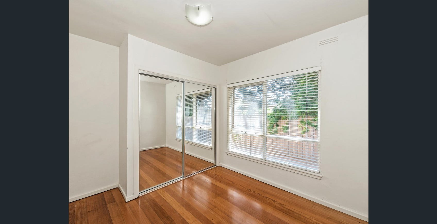 7/3 David Court, Cheltenham image 4