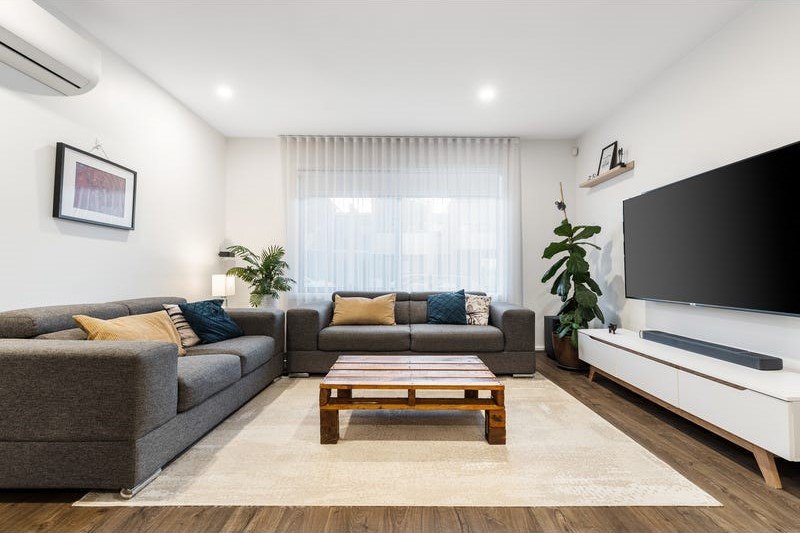 73 Emmeline Row, Rowville image 4