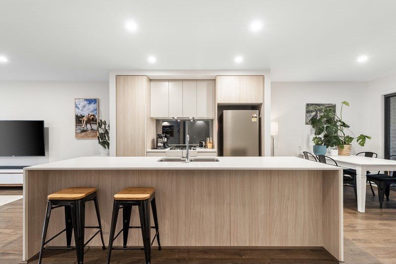 73 Emmeline Row, Rowville image 2