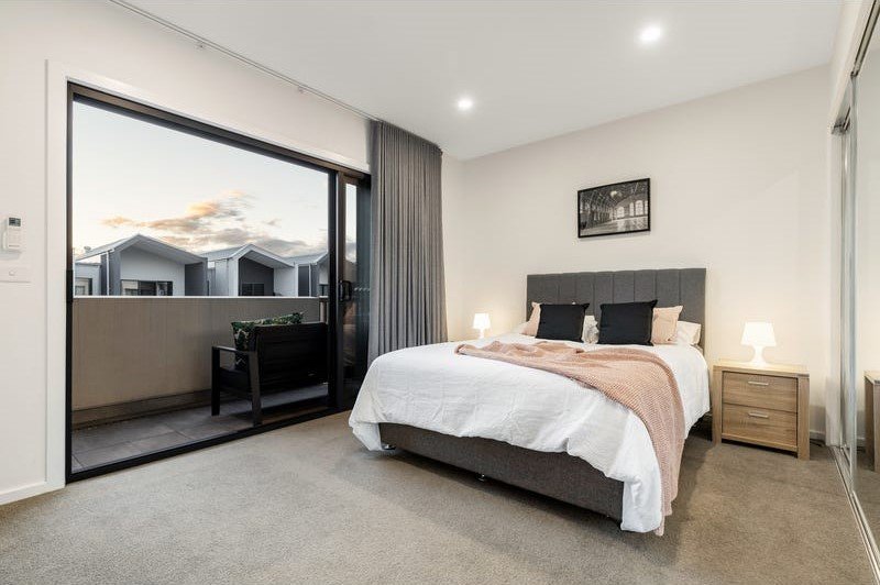 73 Emmeline Row, Rowville image 5