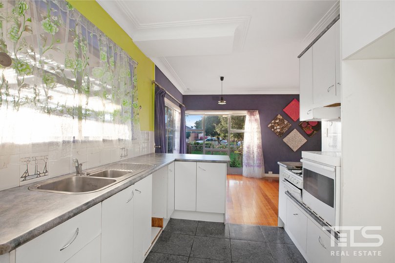 73 Glasgow Avenue, Reservoir image 7