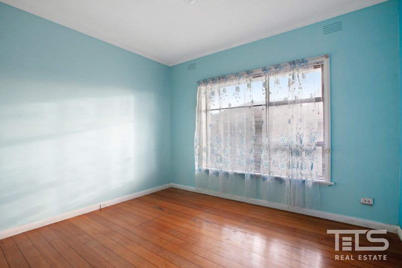 73 Glasgow Avenue, Reservoir image 11