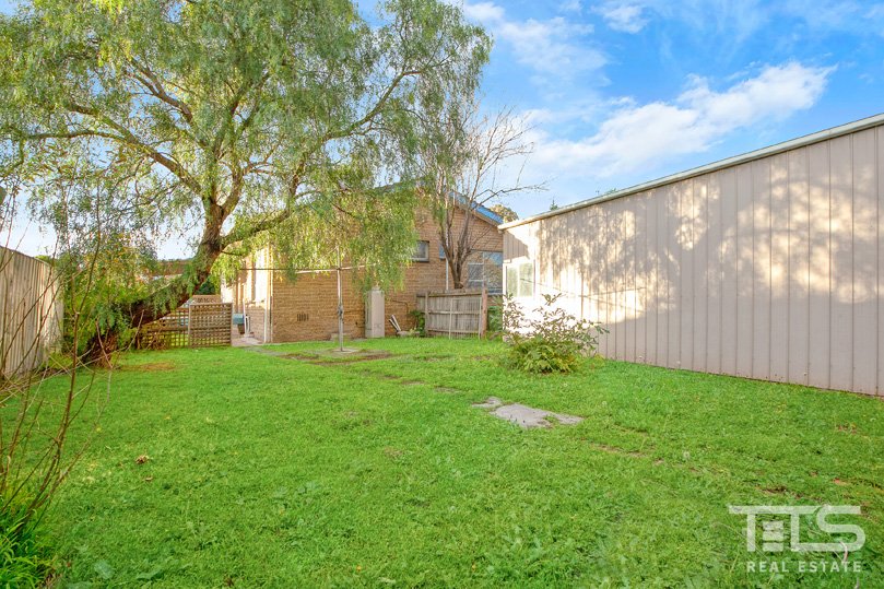 73 Glasgow Avenue, Reservoir image 13