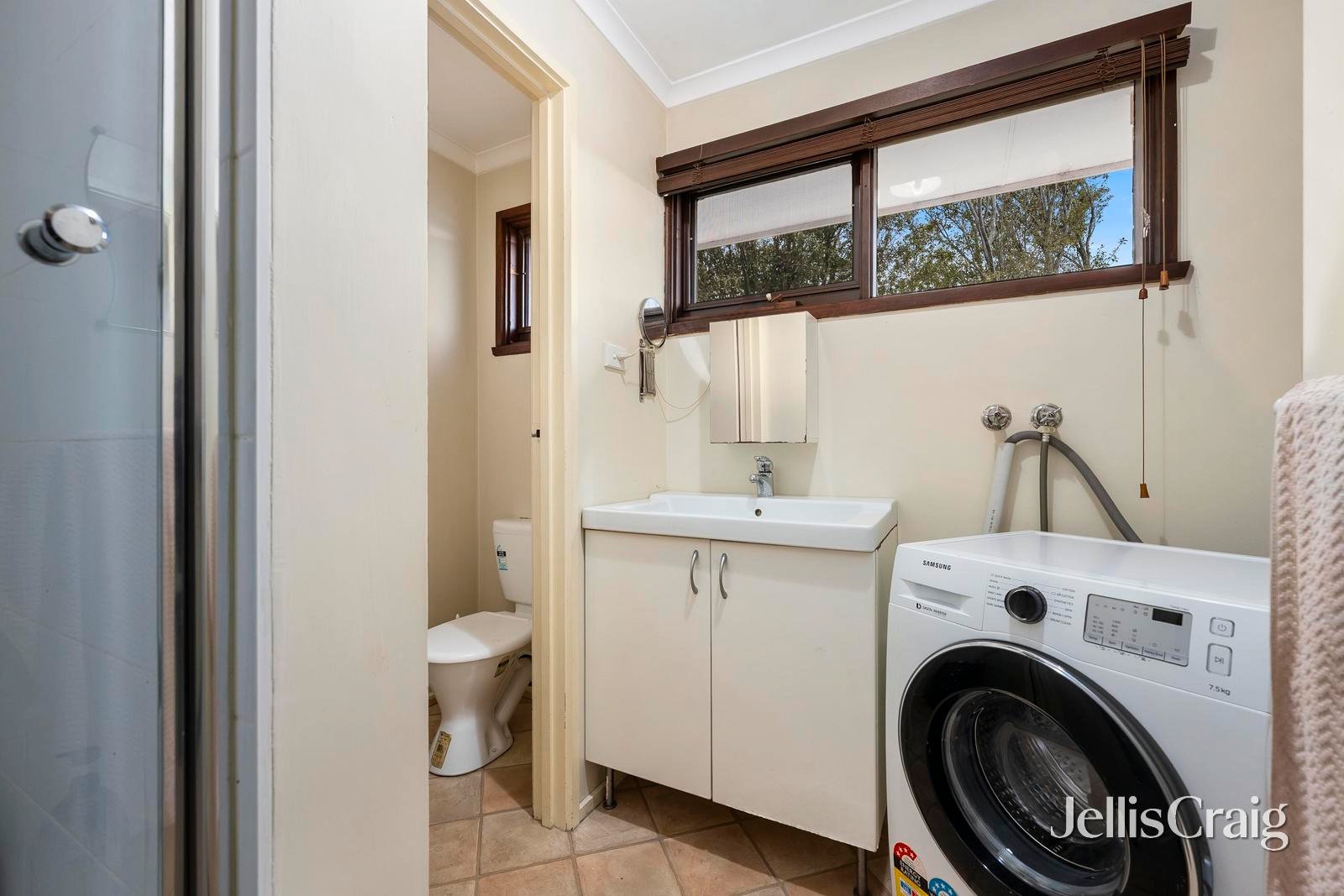 7/3 Gold Court, Hastings image 6
