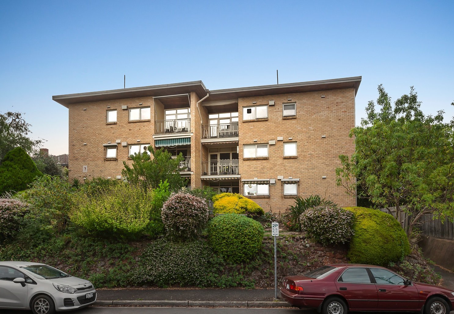 7/3 Harrison Crescent