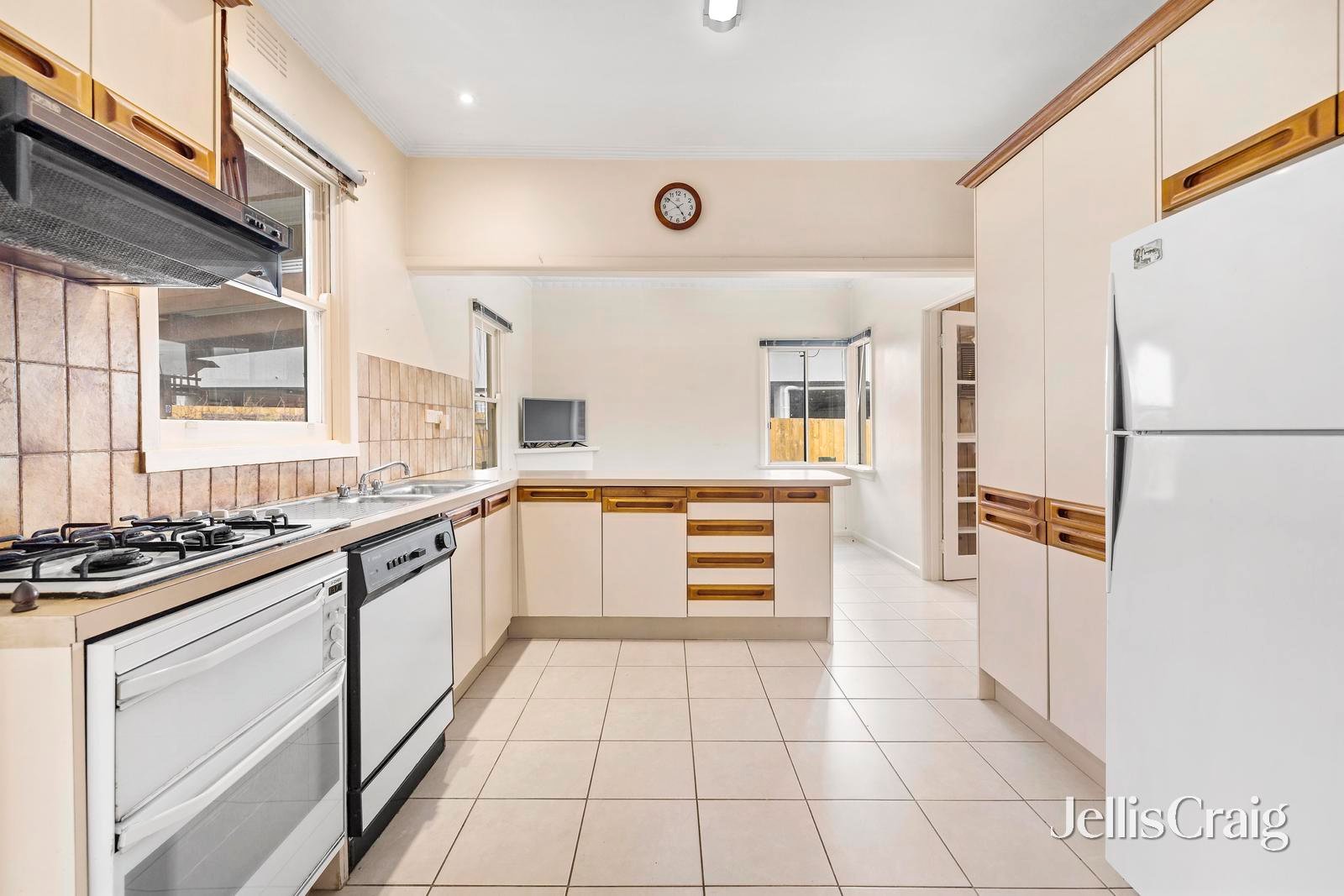 73 Maple Street, Blackburn image 4