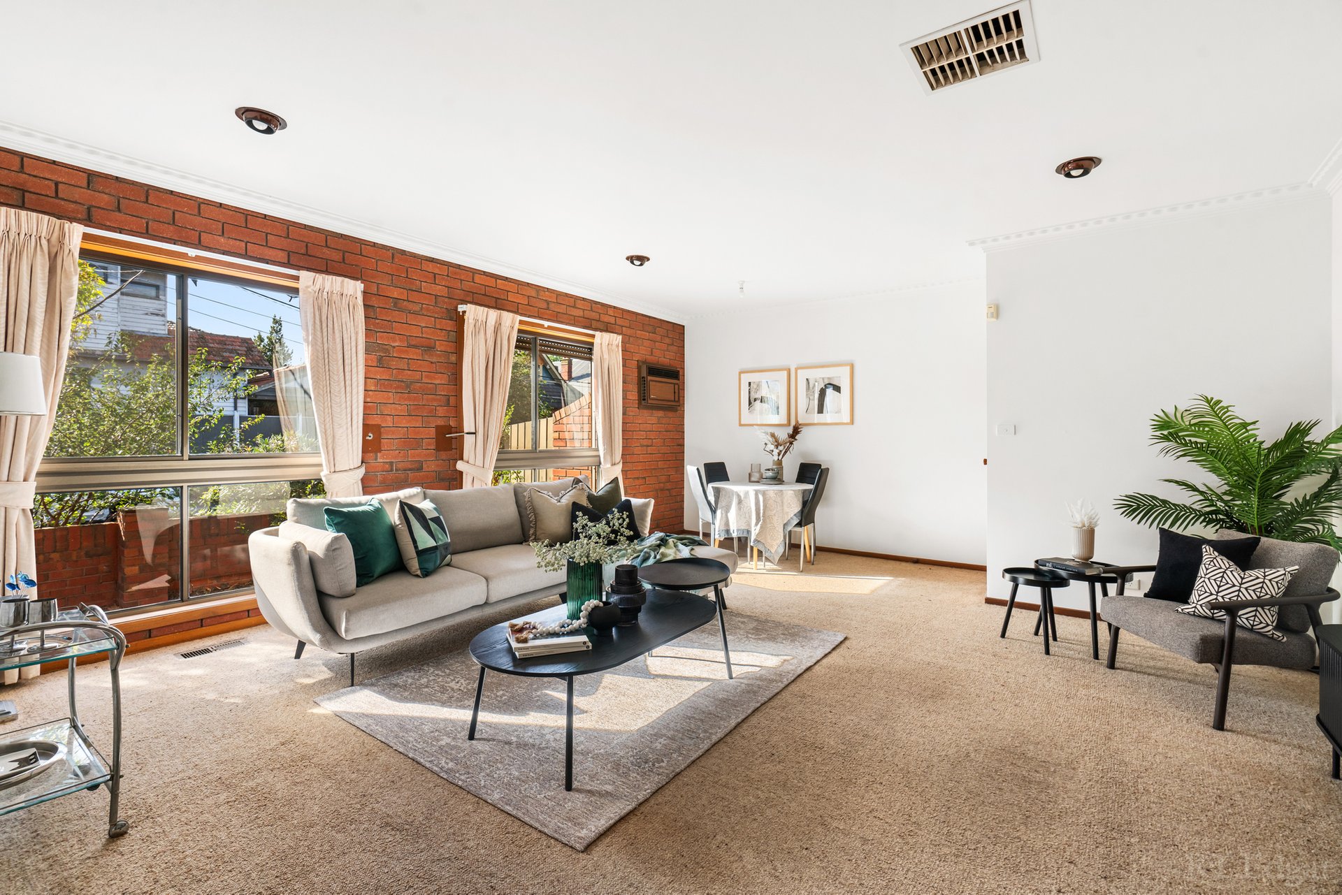 Property Gallery Thumbnail 3