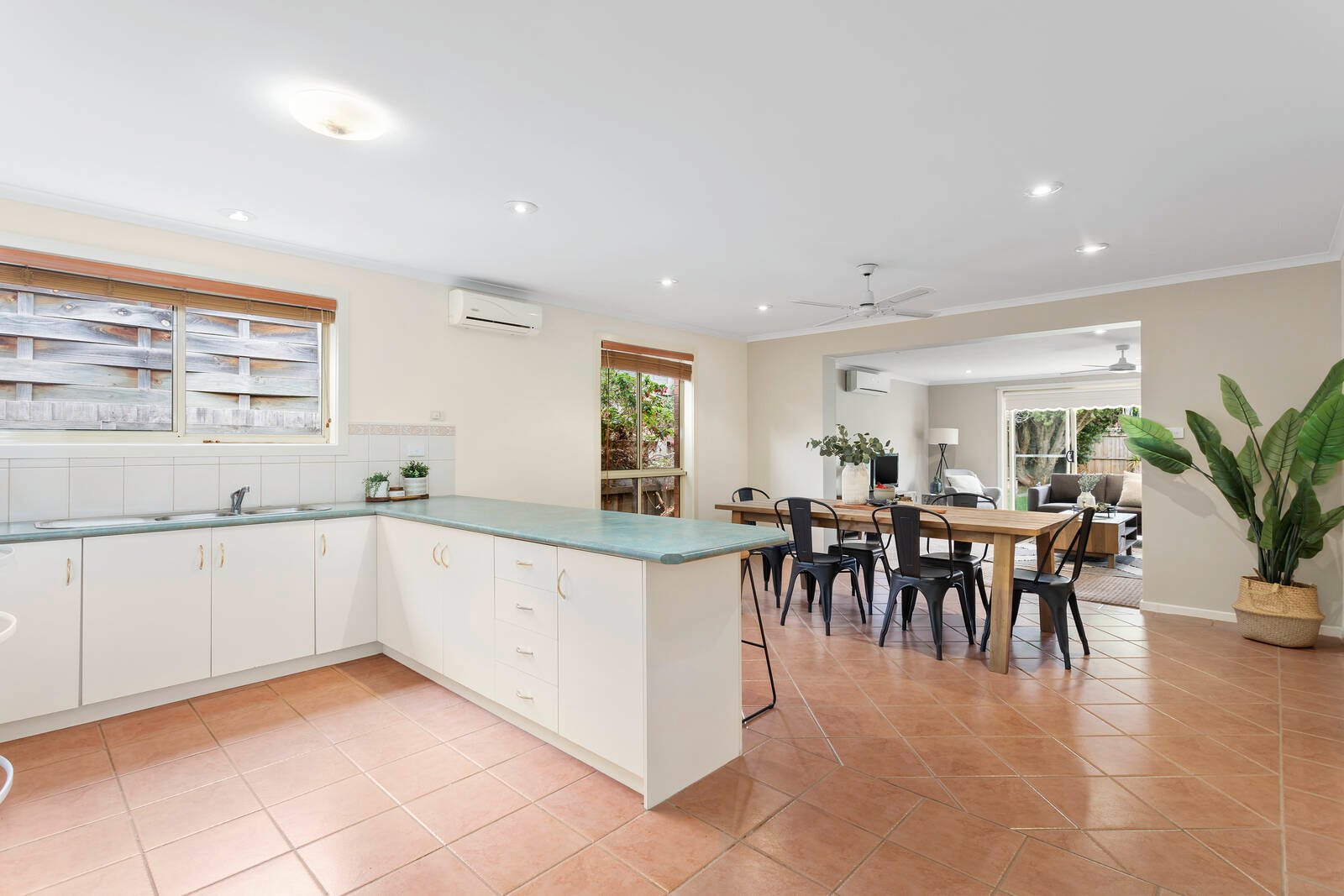 Property Gallery Thumbnail 3