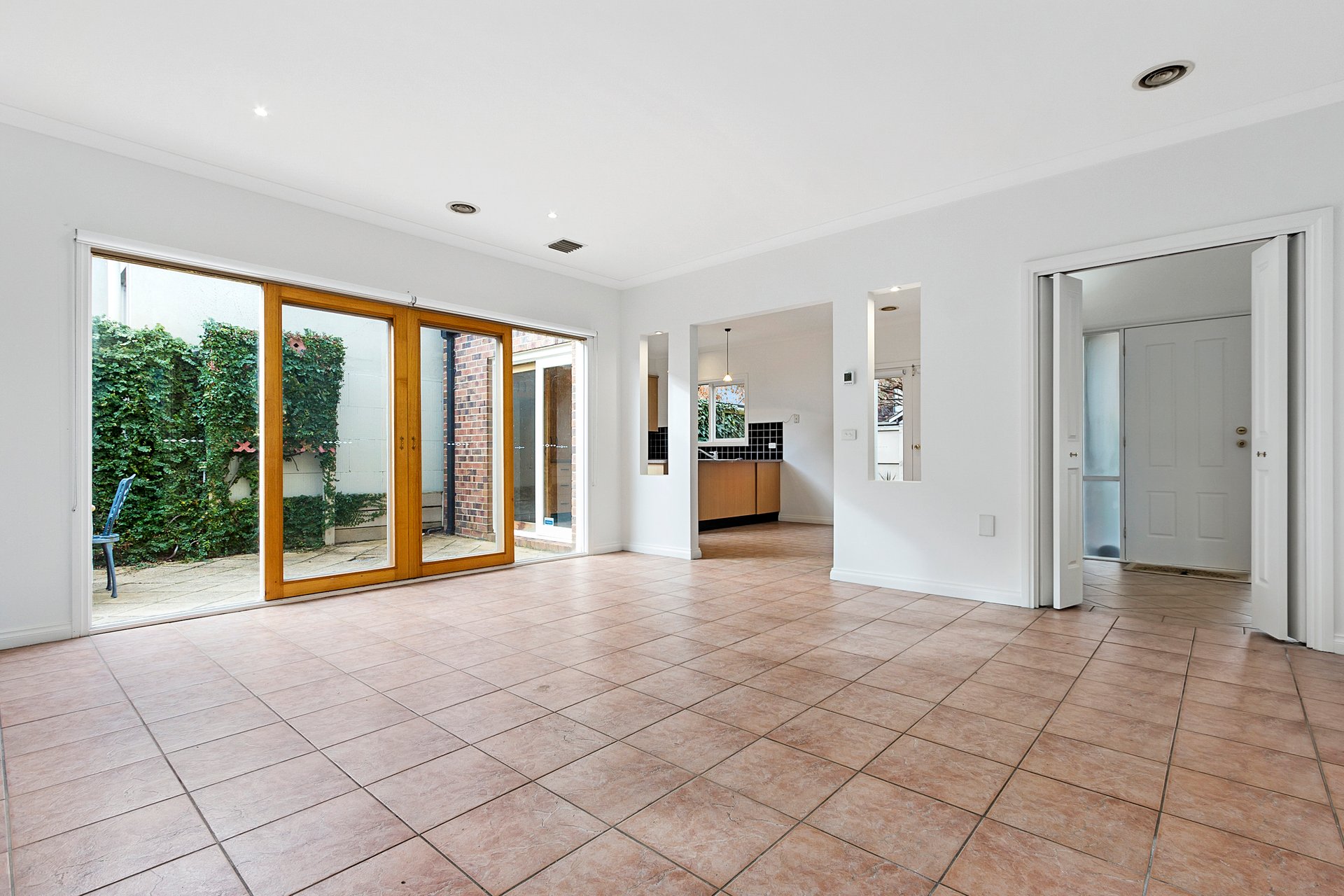 73 Sir Garnet Road, Surrey Hills image 3