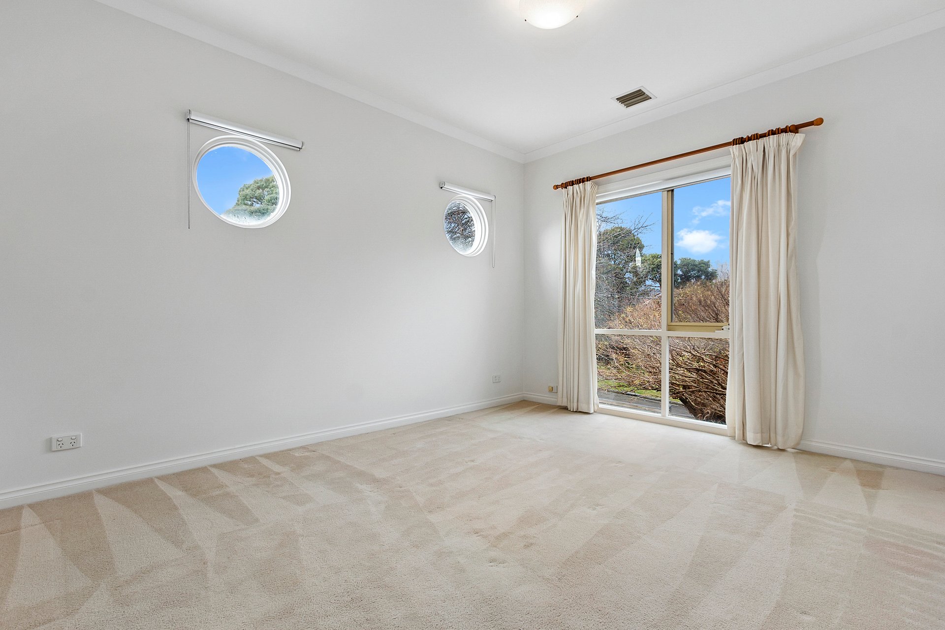 73 Sir Garnet Road, Surrey Hills image 6