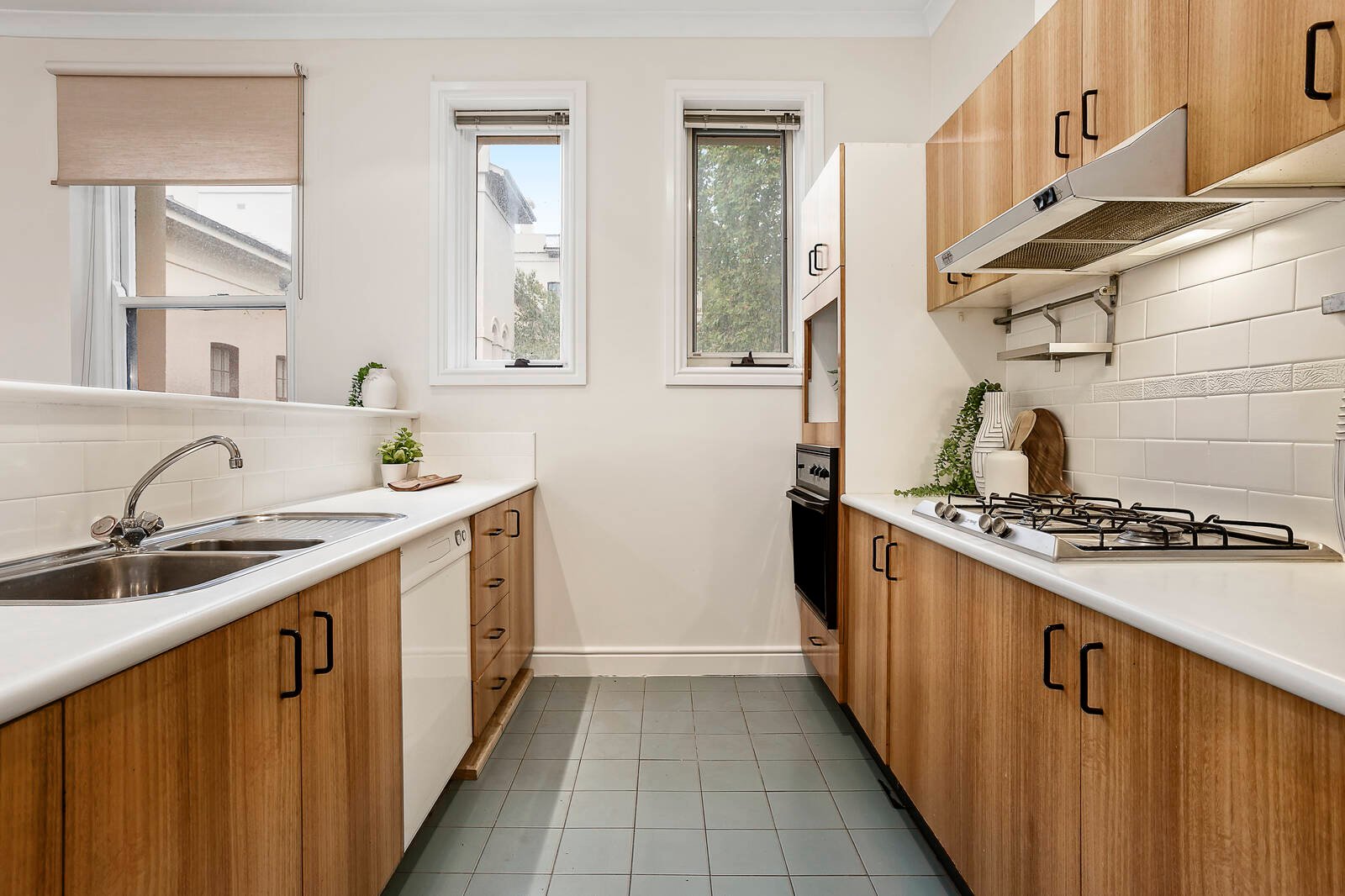 Property Gallery Thumbnail 6