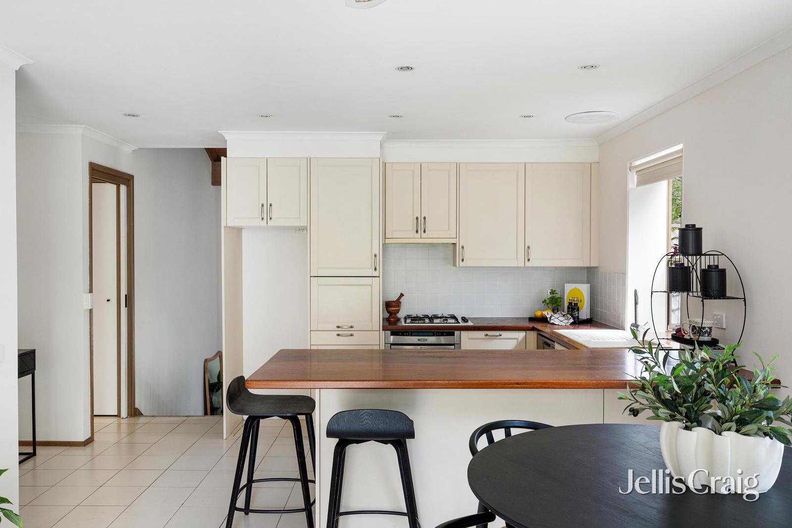 7/30 Alexander Street, Montmorency image 5