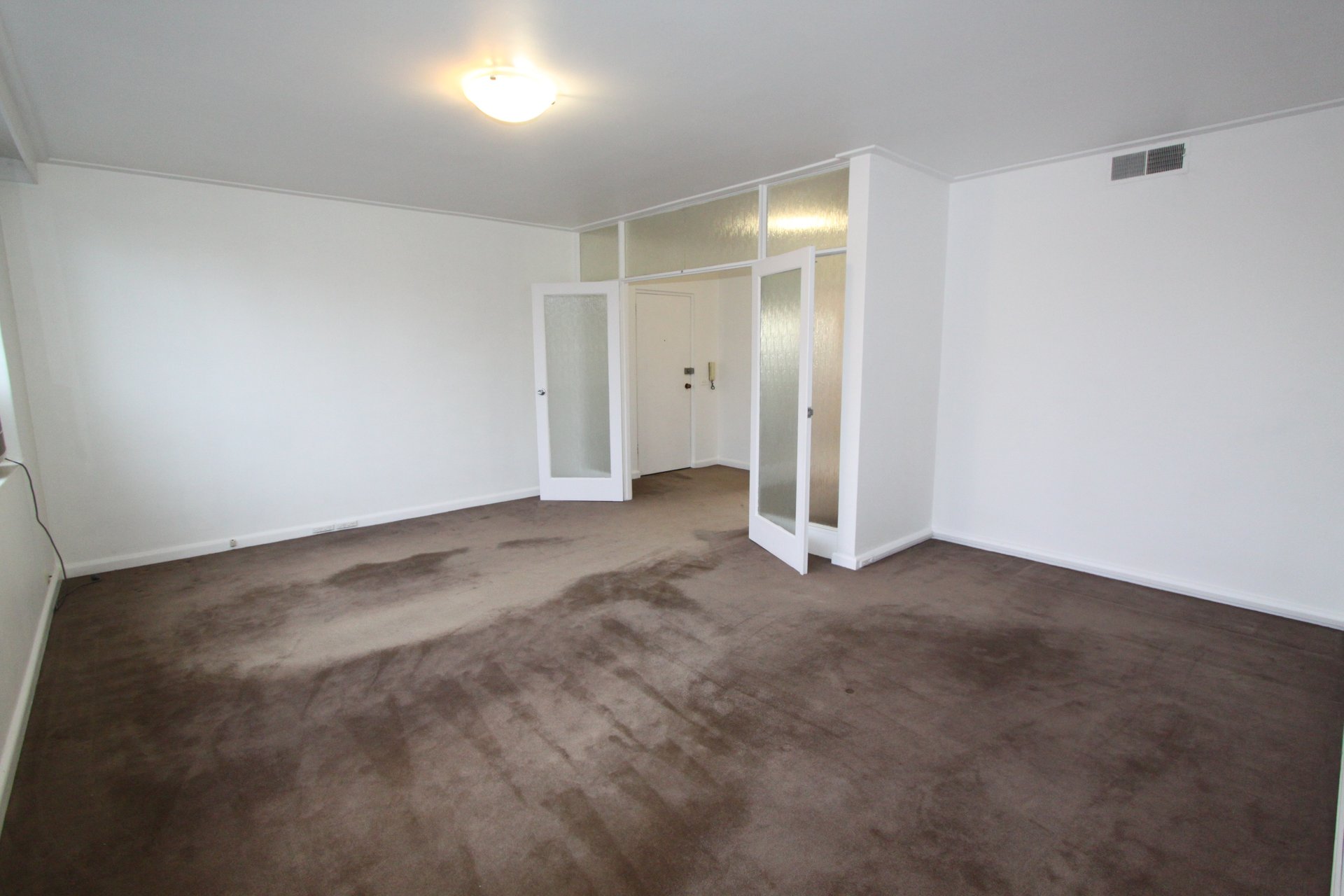 Property Gallery Thumbnail 3