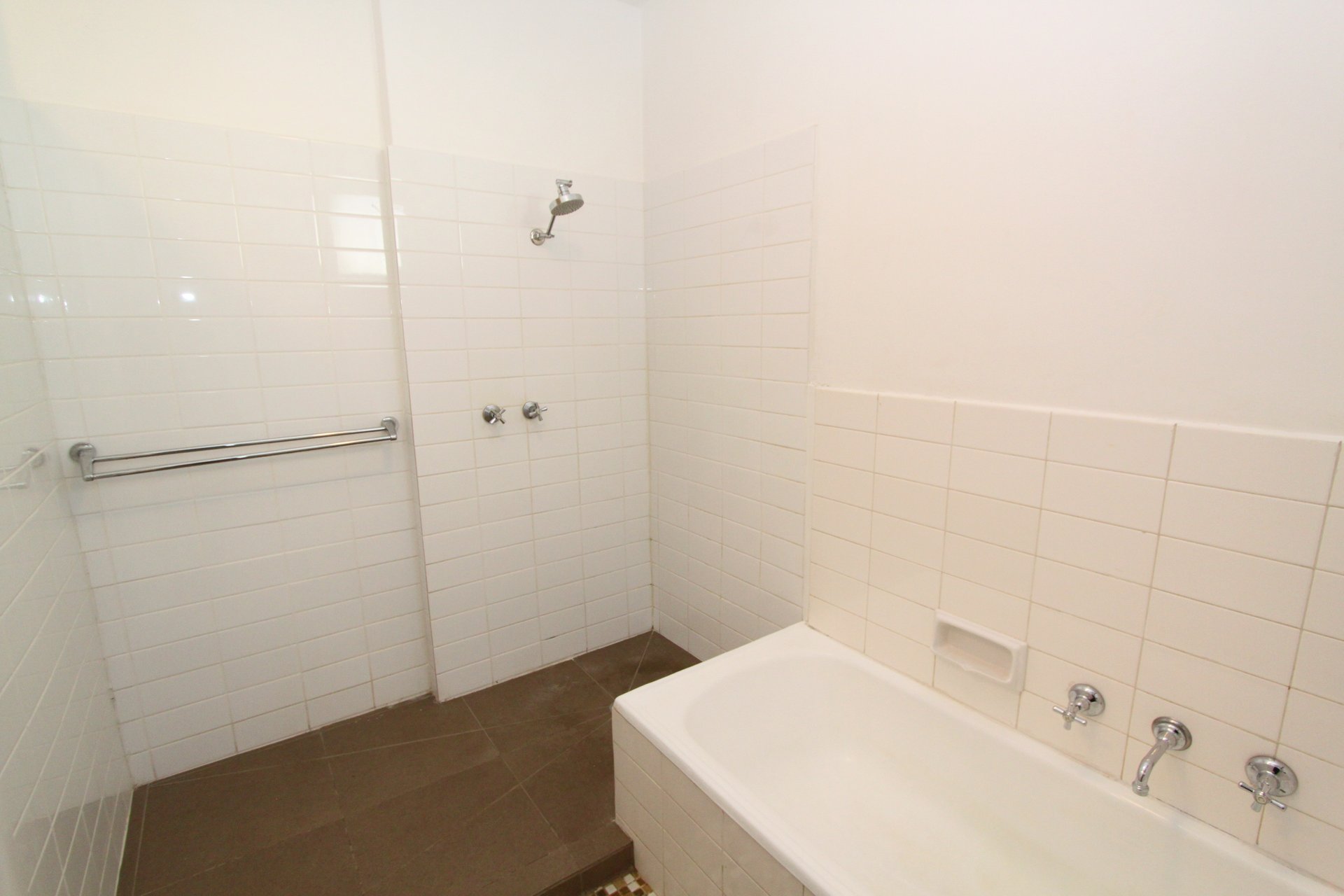 Property Gallery Thumbnail 7