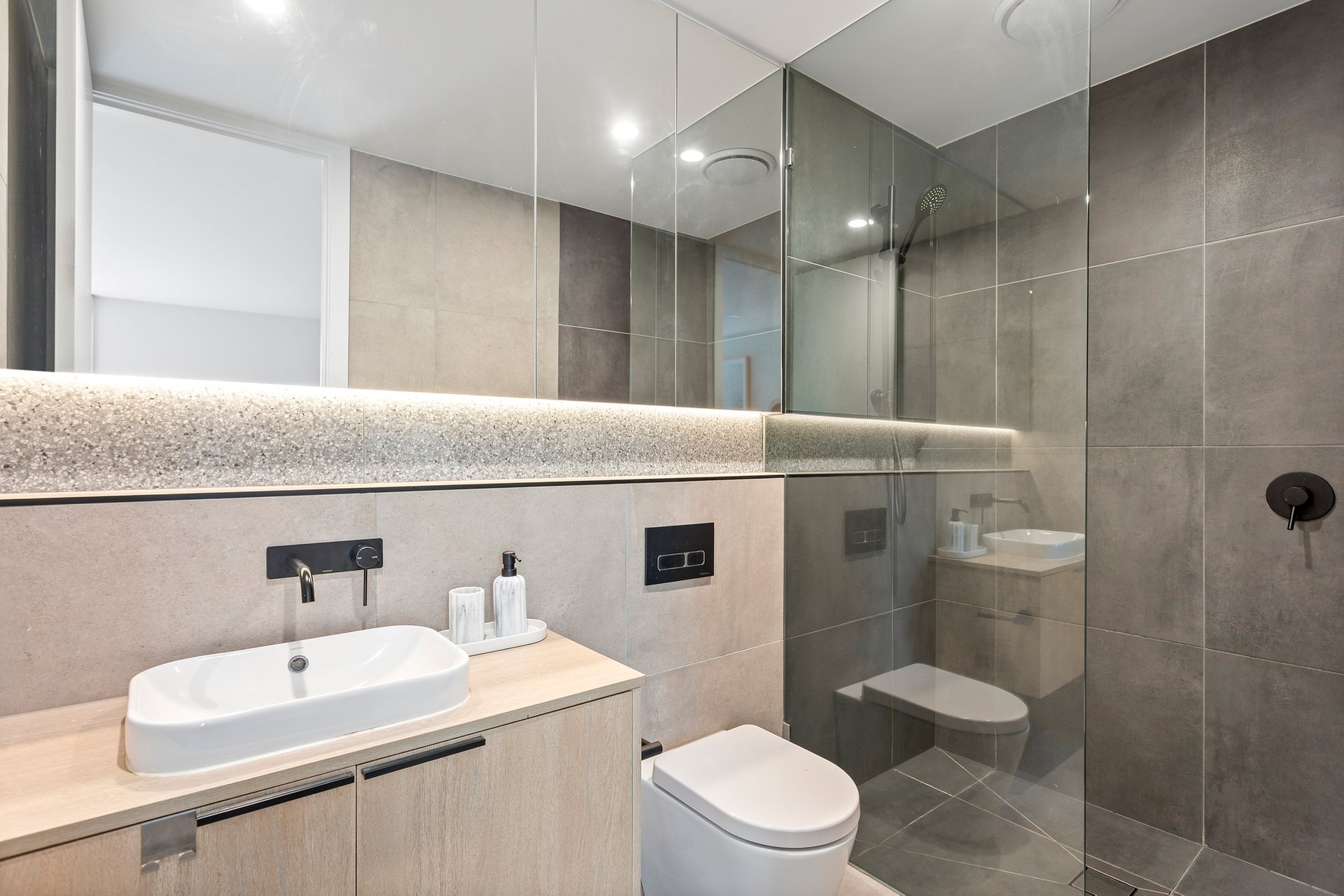 Property Gallery Thumbnail 12