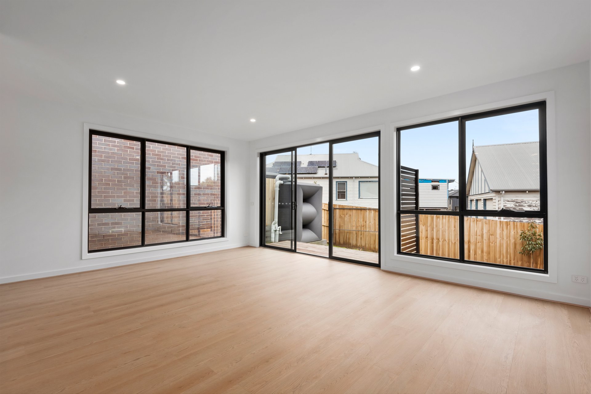 Property Gallery Thumbnail 4