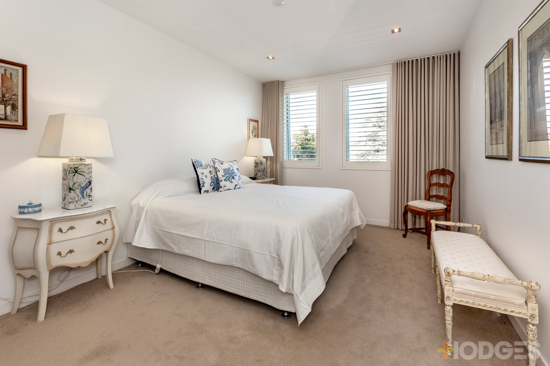 7 / 32 Outer Crescent Brighton