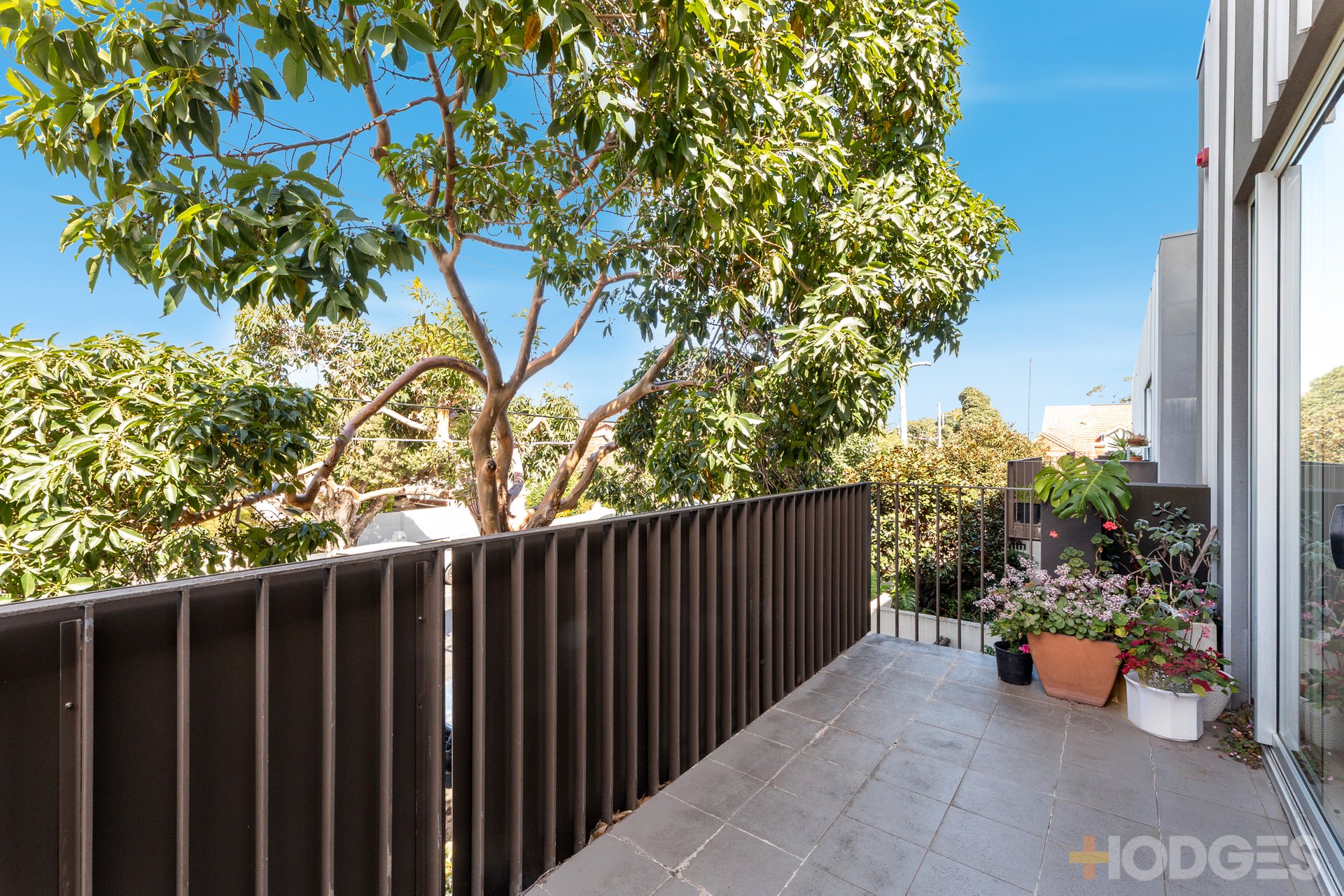 7 / 32 Outer Crescent Brighton