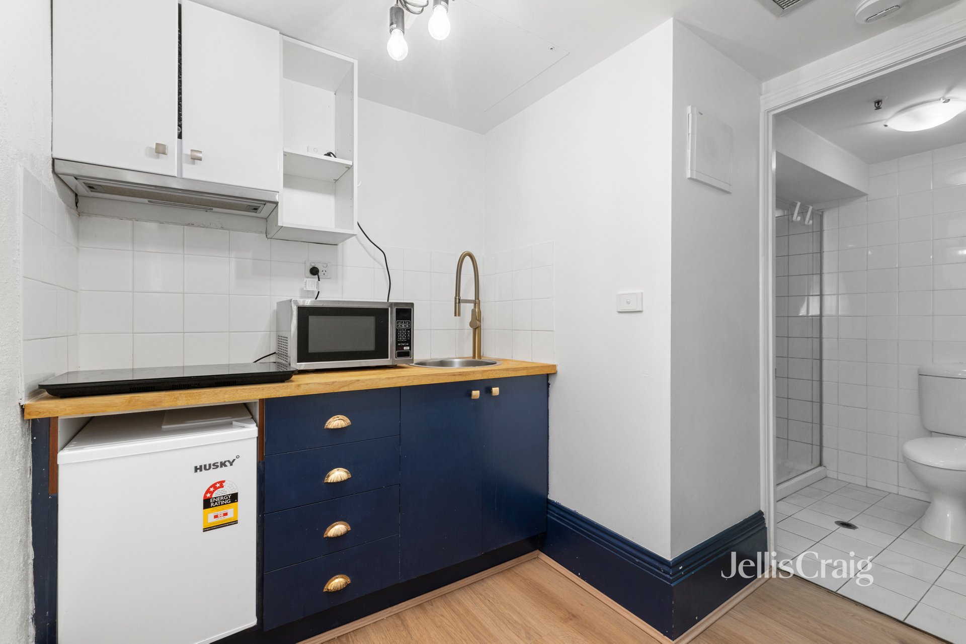 73/24-38 Little Bourke St, Melbourne image 2