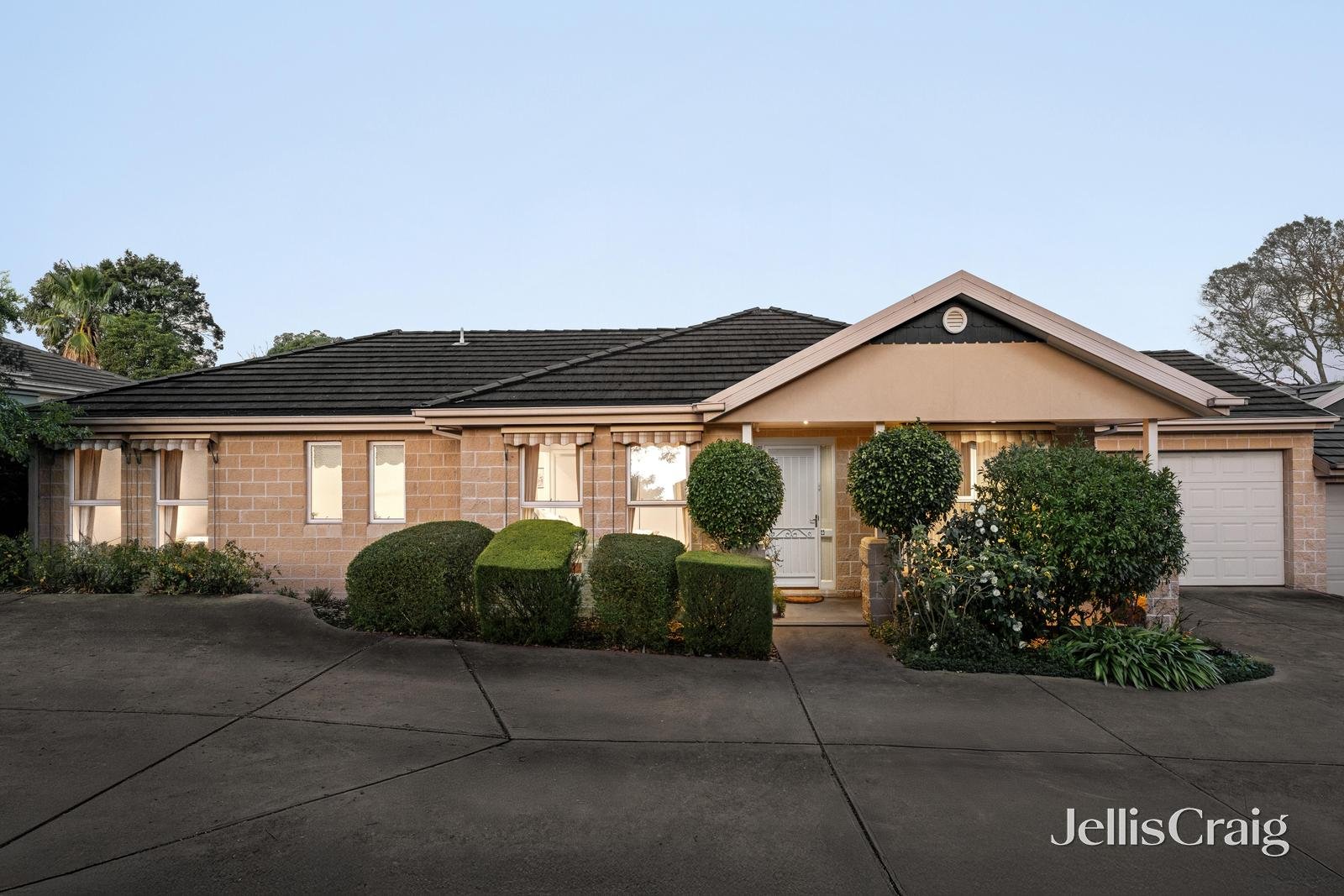 7/33-35 Oban Road, Ringwood image 1