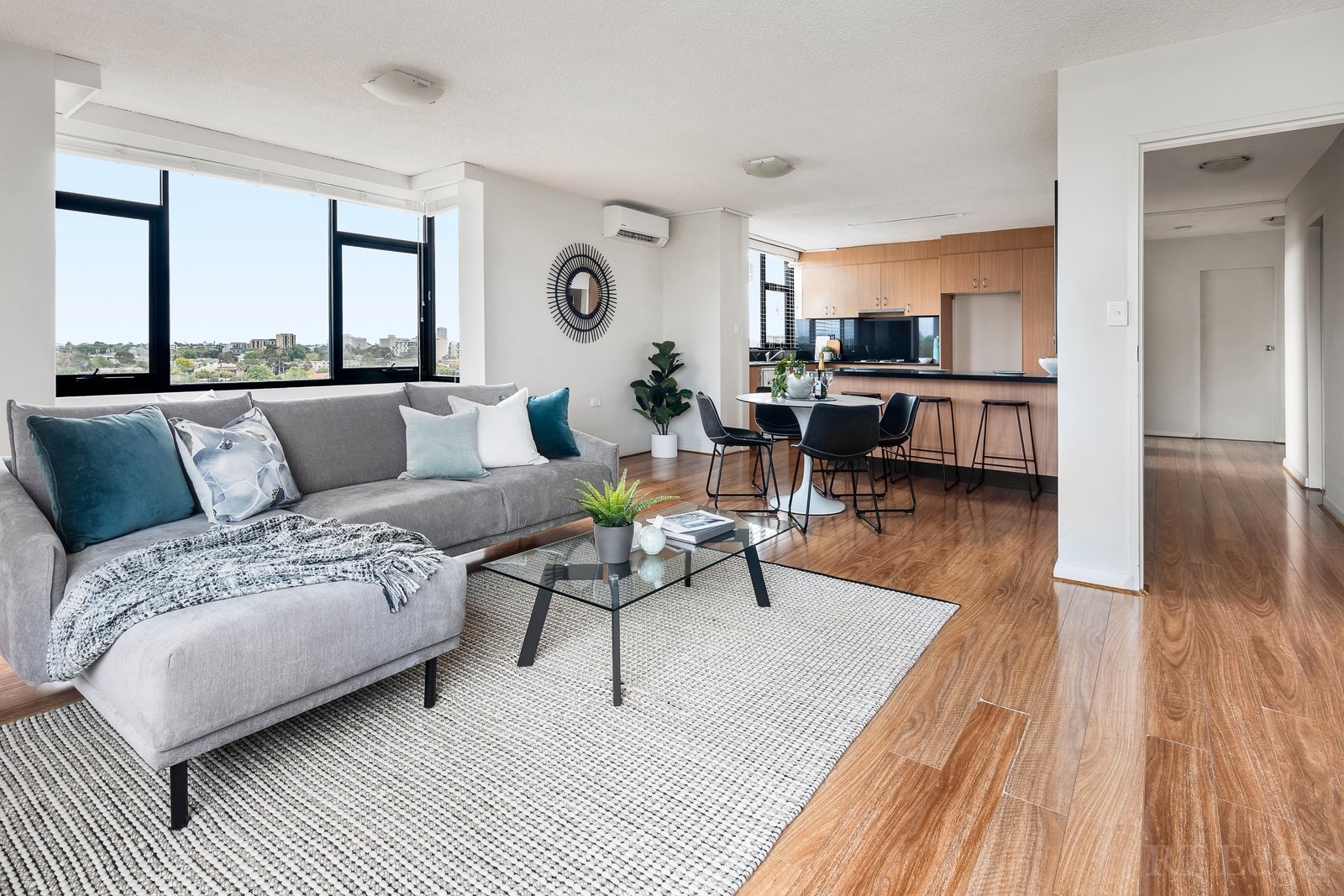 Property Gallery Thumbnail 3