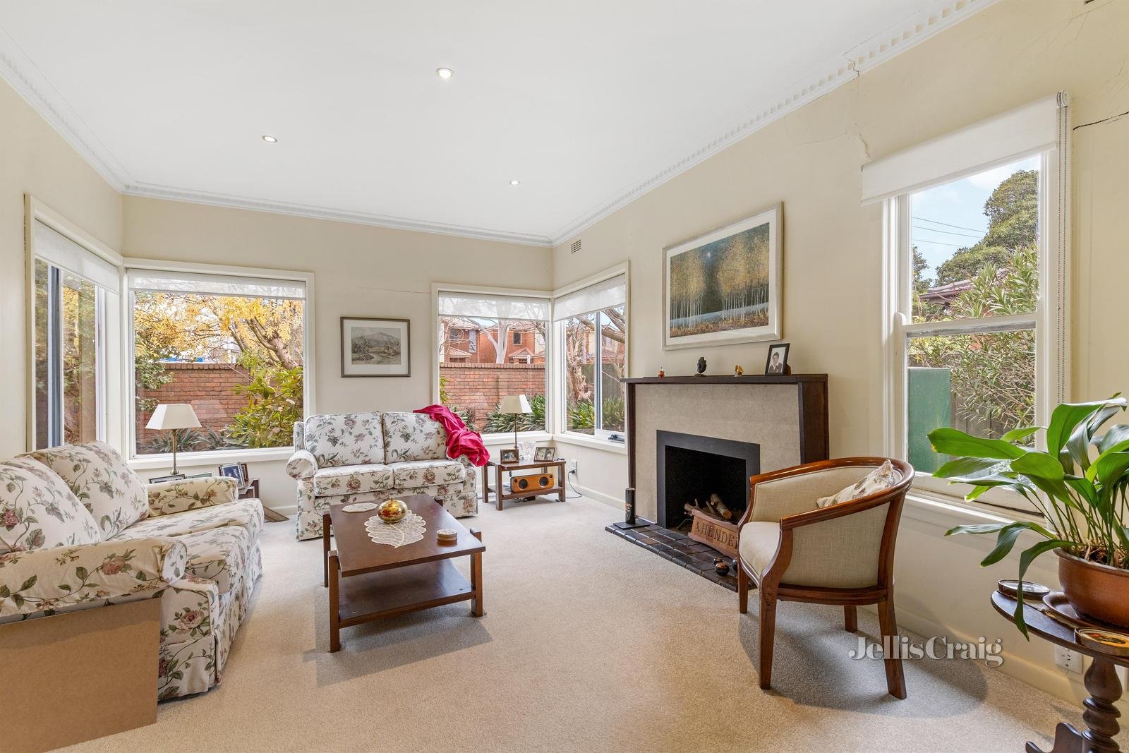 734 Waverley Road, Glen Waverley image 2