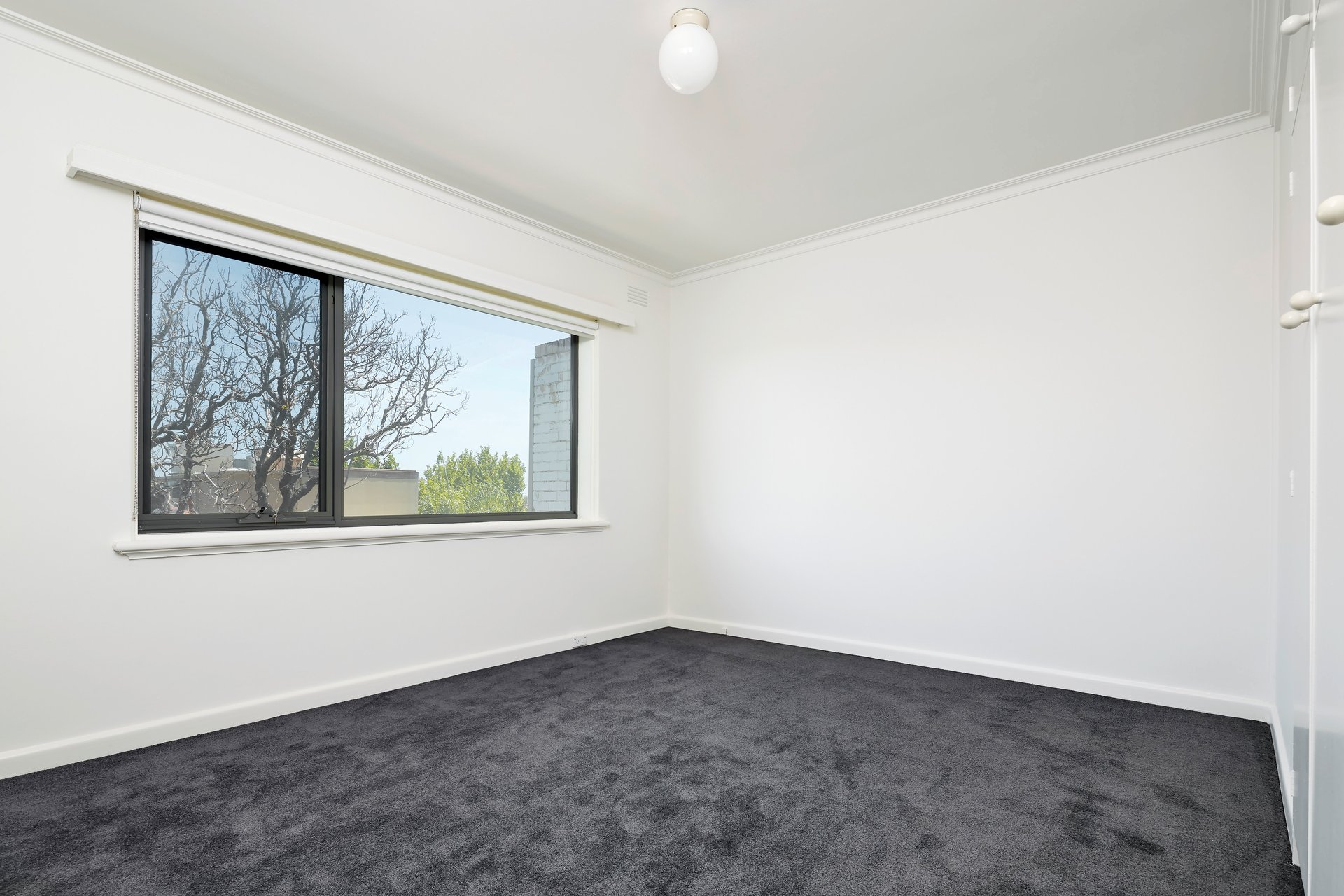 Property Gallery Thumbnail 4