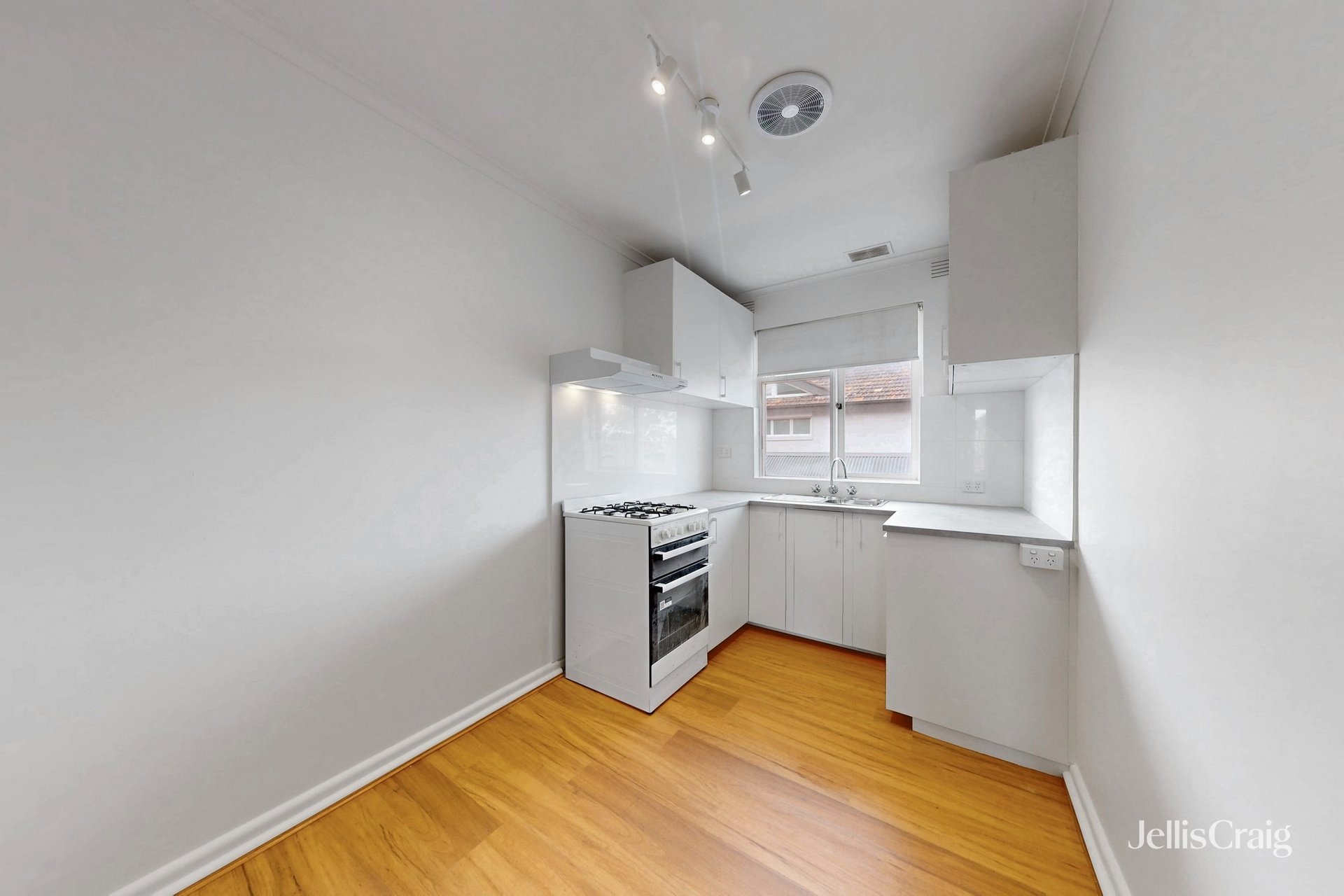 7/37 Gilbert Grove, Bentleigh image 8