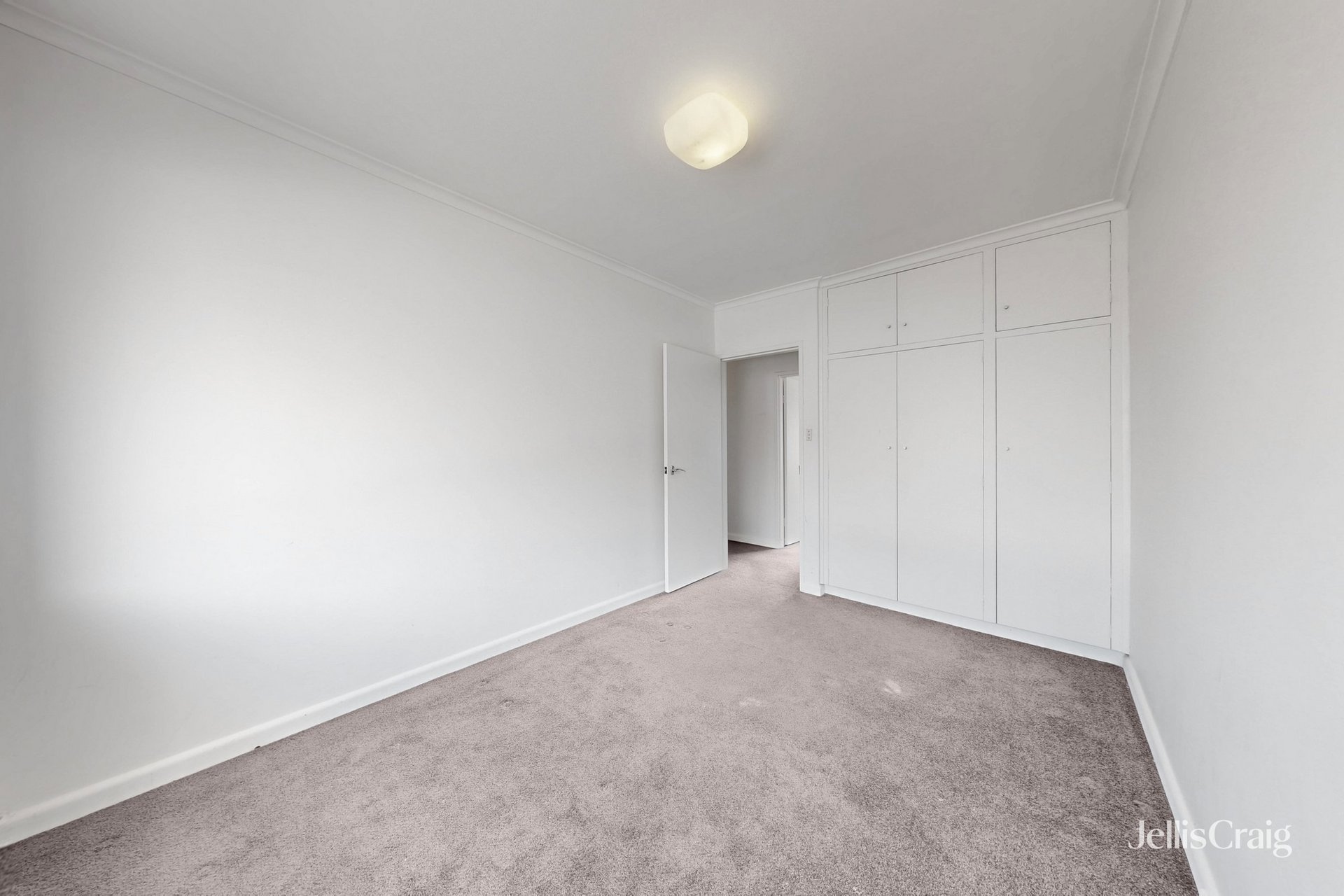 7/37 Gilbert Grove, Bentleigh image 5