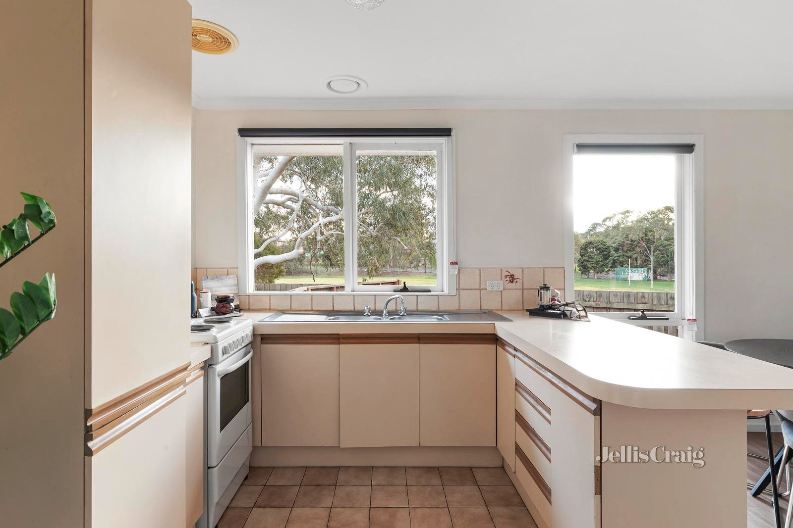 7/37 Torbay Street, Macleod image 6