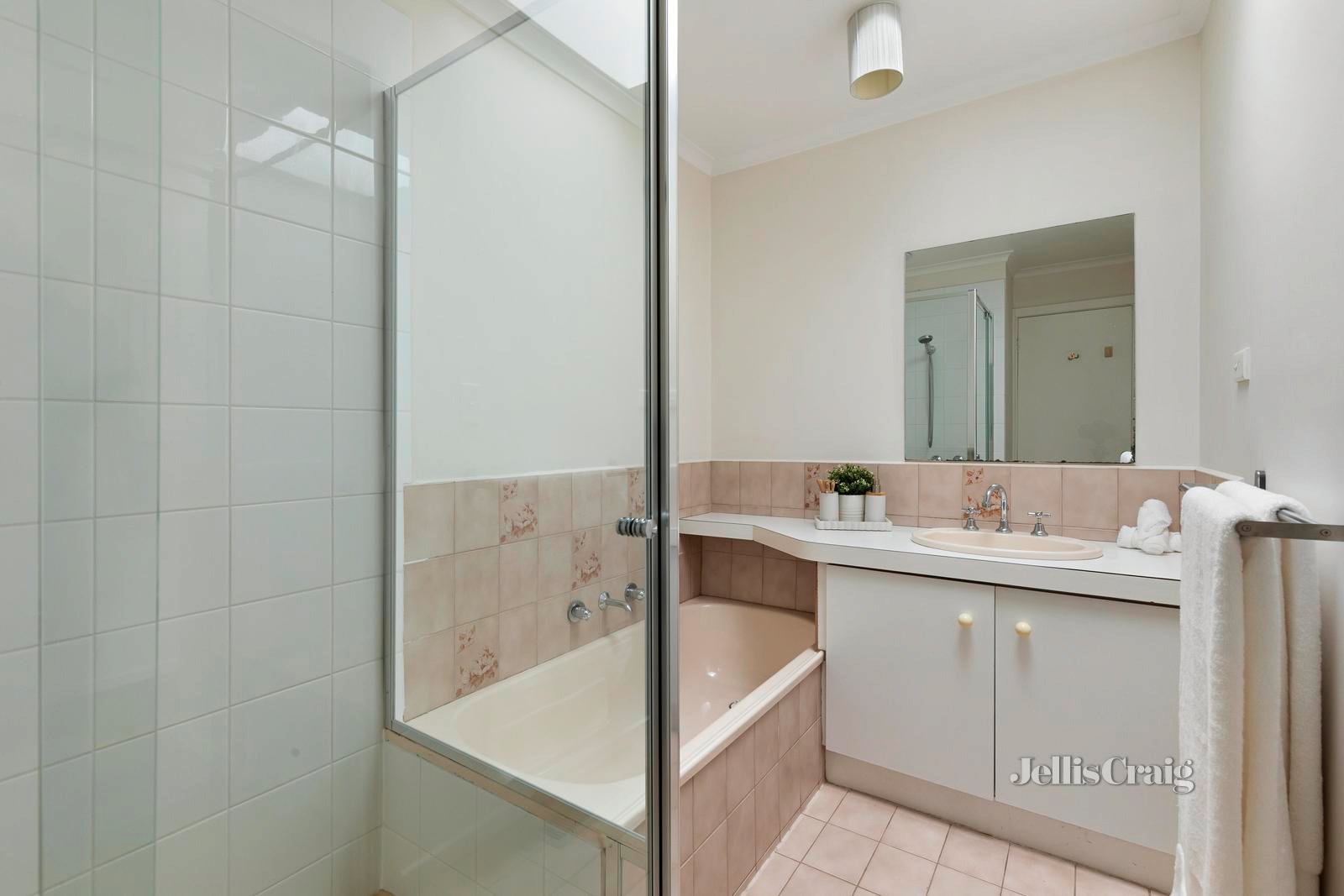 7/37 Torbay Street, Macleod image 9