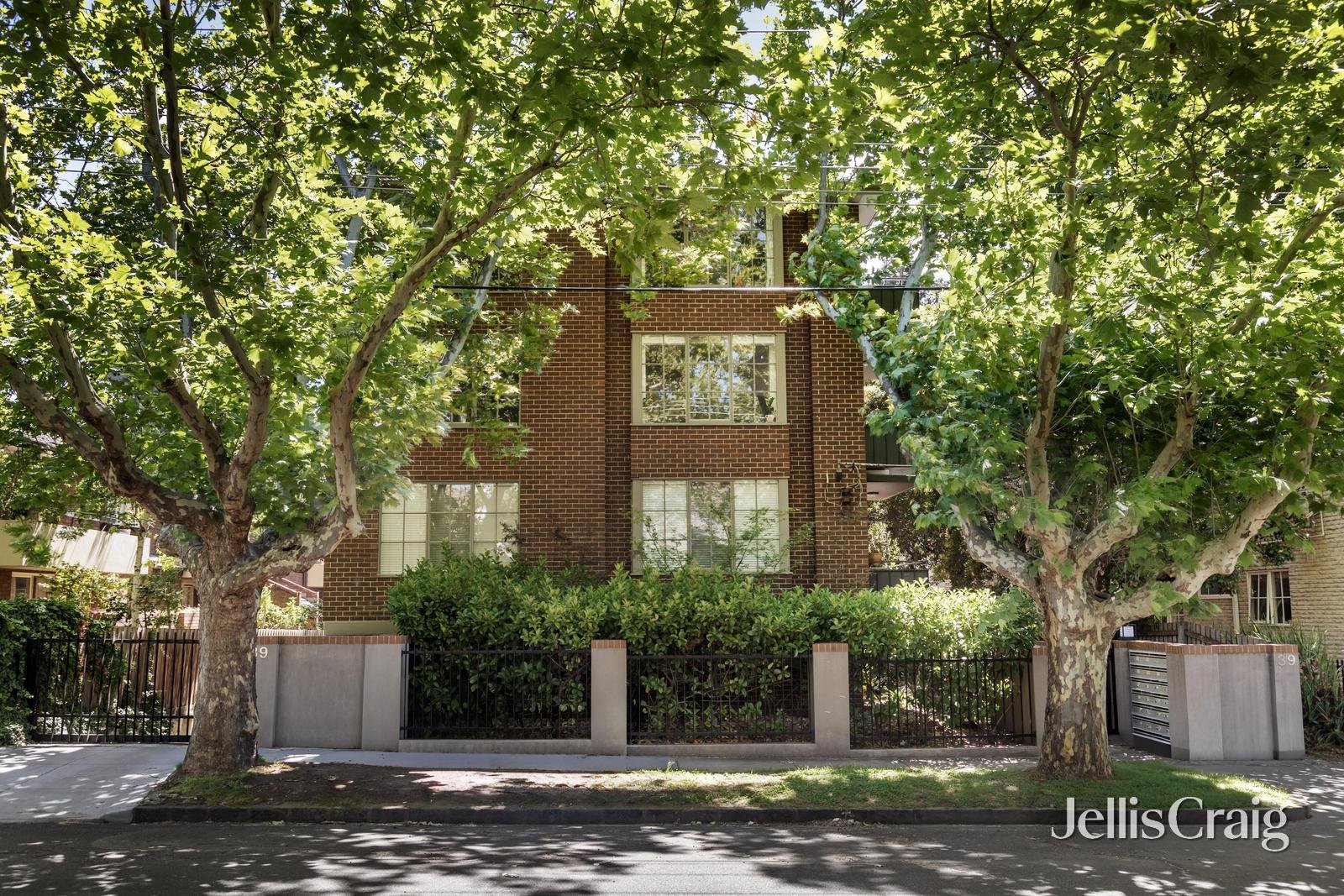7/39 Rockley Road, South Yarra image 2