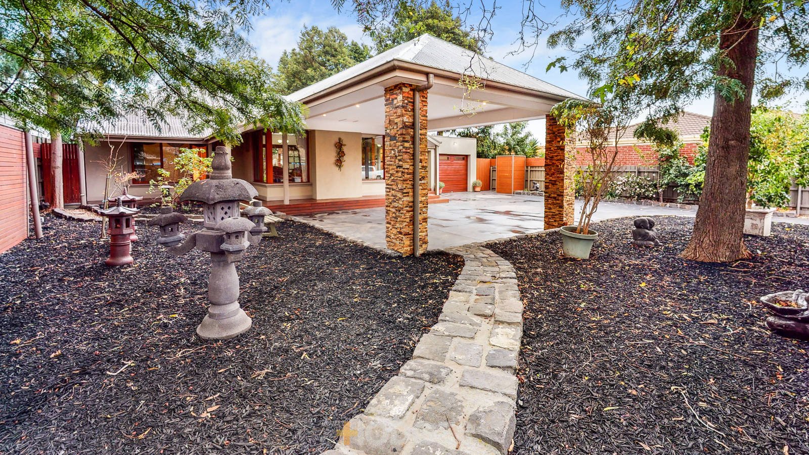 74 Albenca Street Cheltenham