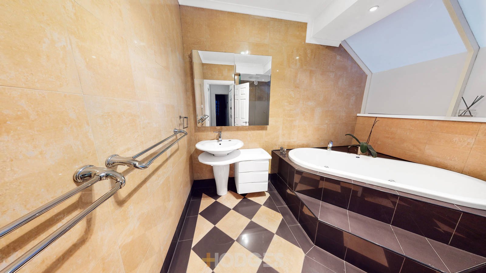 74 Albenca Street Cheltenham