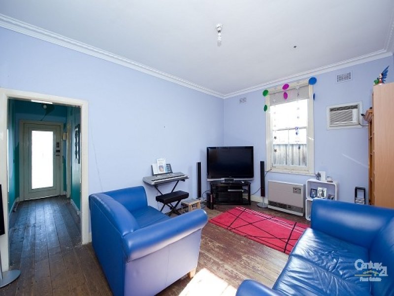 74 Alma Terrace, Newport image 2