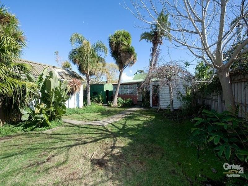 74 Alma Terrace, Newport image 4