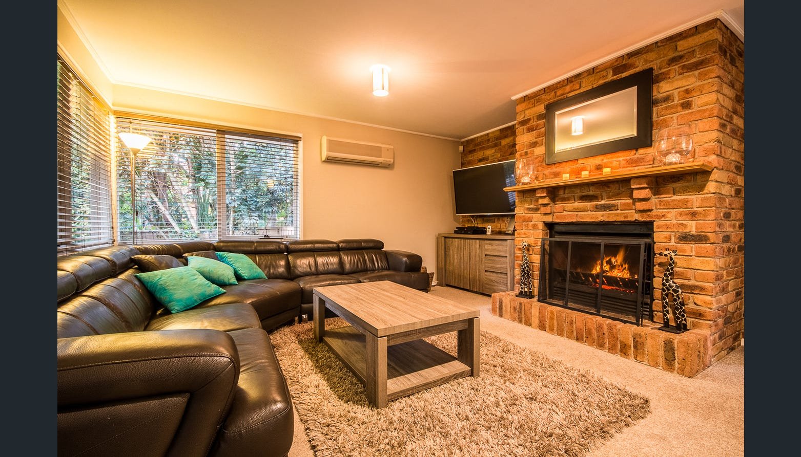 74 Blackburn Road, Mooroolbark image 3