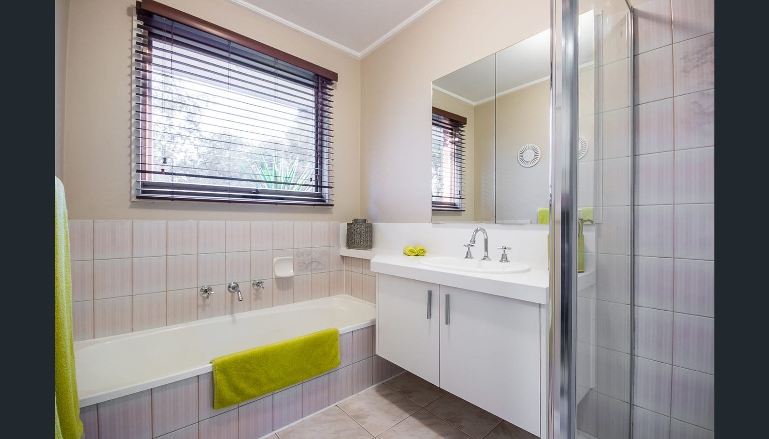 74 Blackburn Road, Mooroolbark image 12