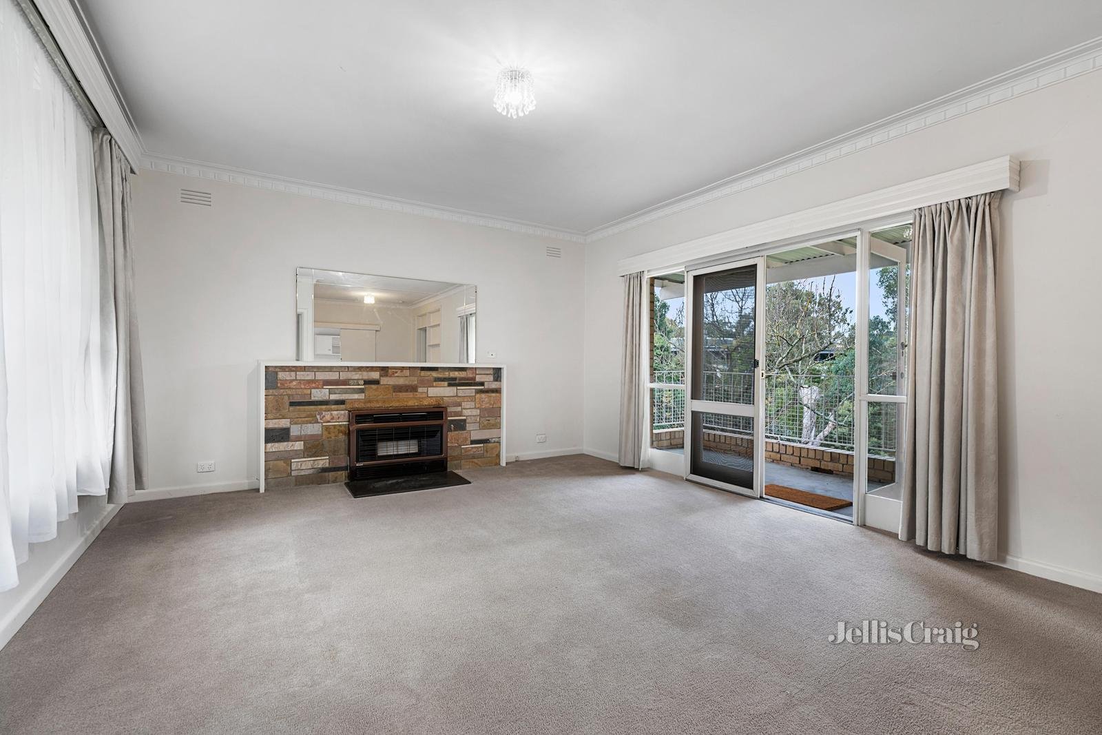 74 Bruce Street, Mount Waverley image 2