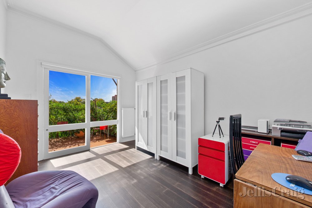 74 Carlton Street, Carlton image 6