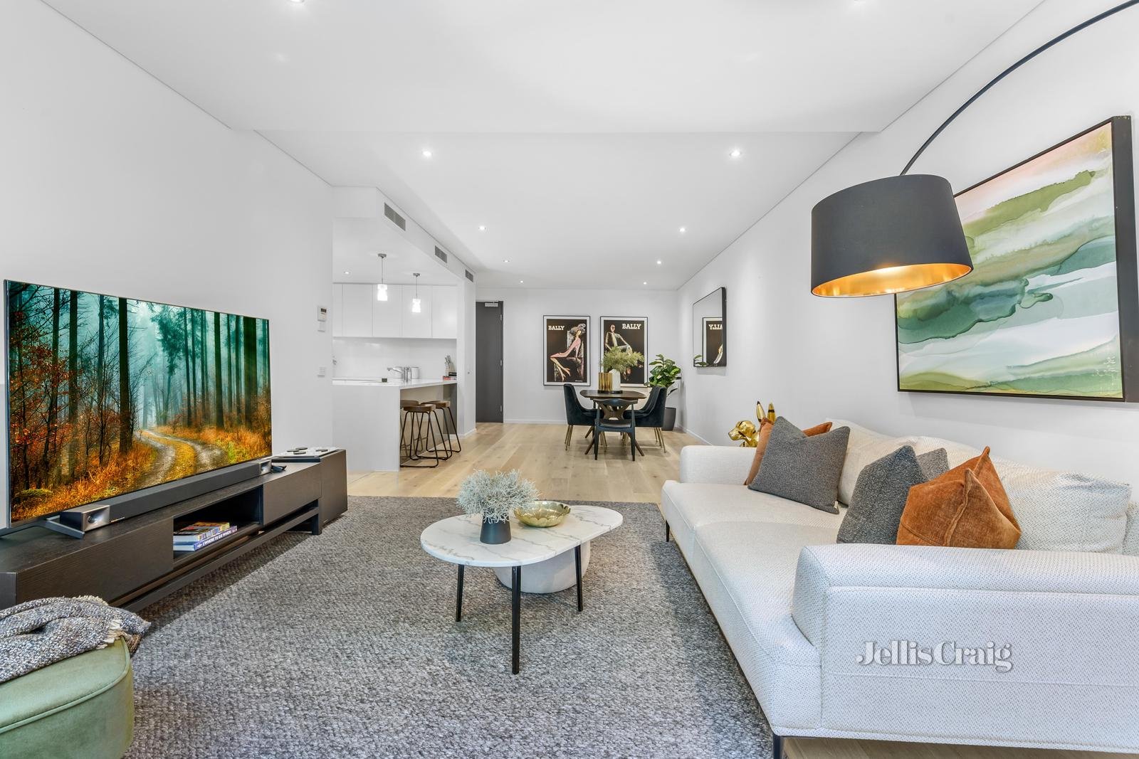 7/4 Cromwell Road, South Yarra image 2
