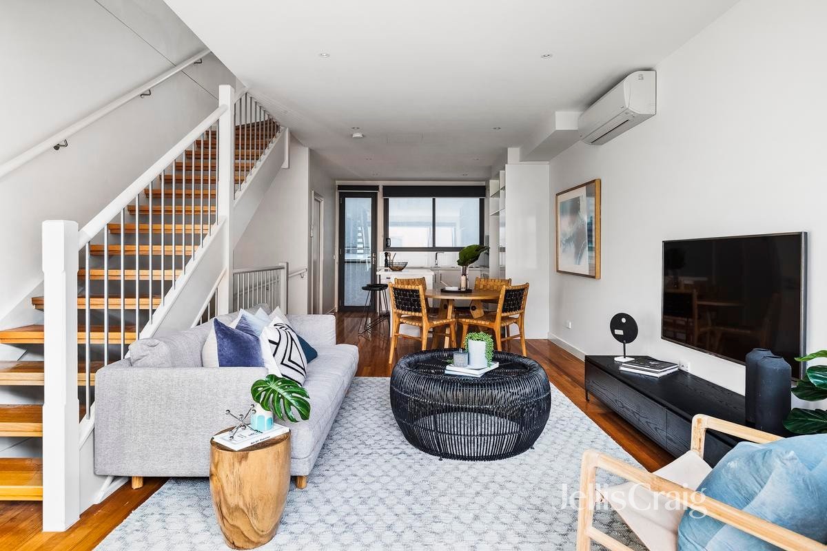 7/4 Florence Street, Brunswick image 1