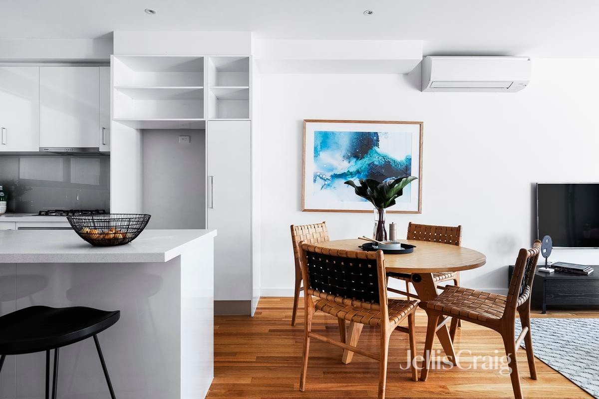 7/4 Florence Street, Brunswick image 6