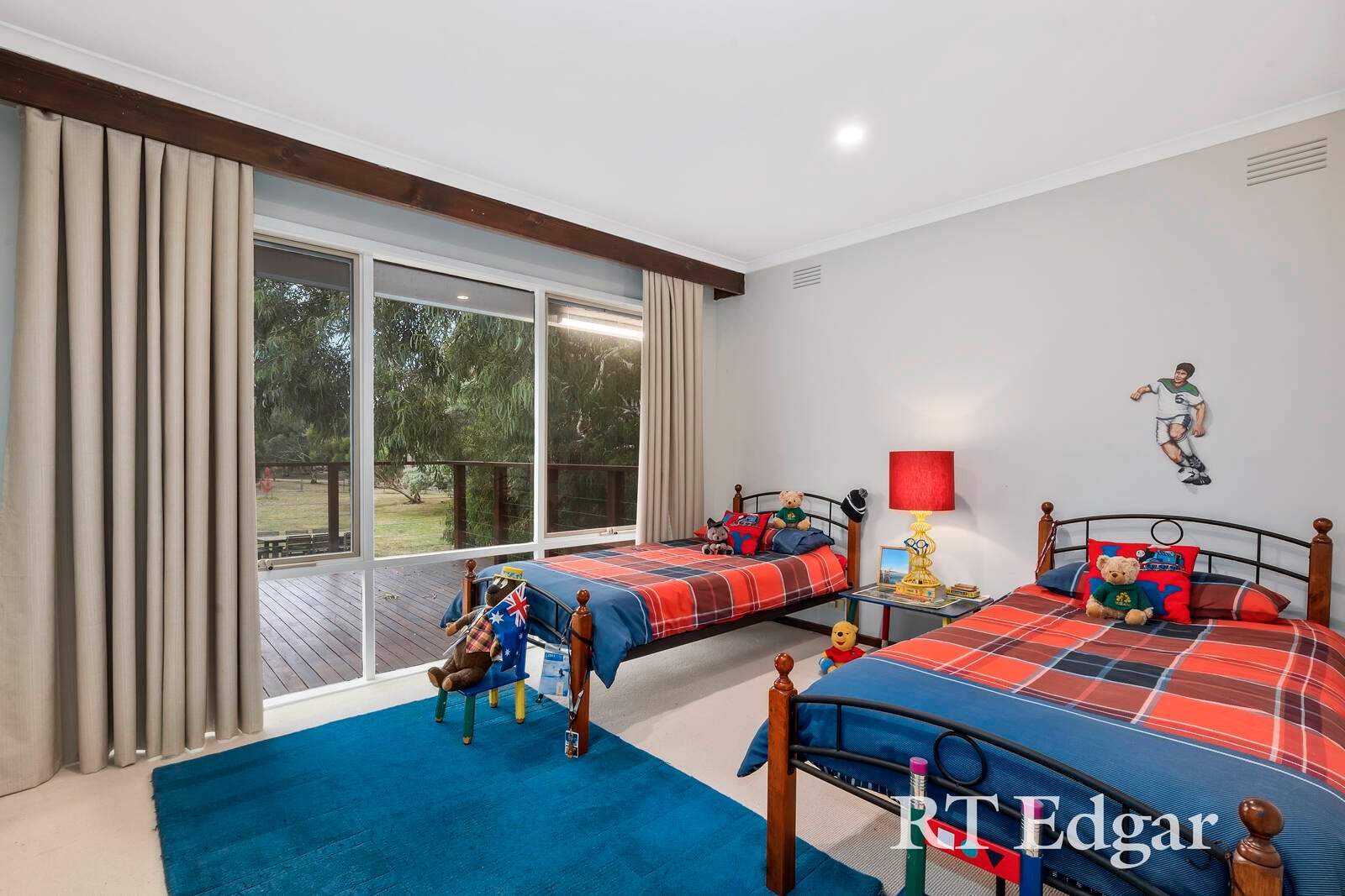 Property Gallery Thumbnail 12