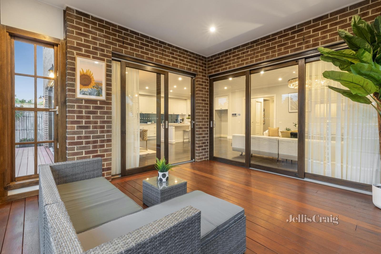 74 Guinevere Parade, Glen Waverley image 17