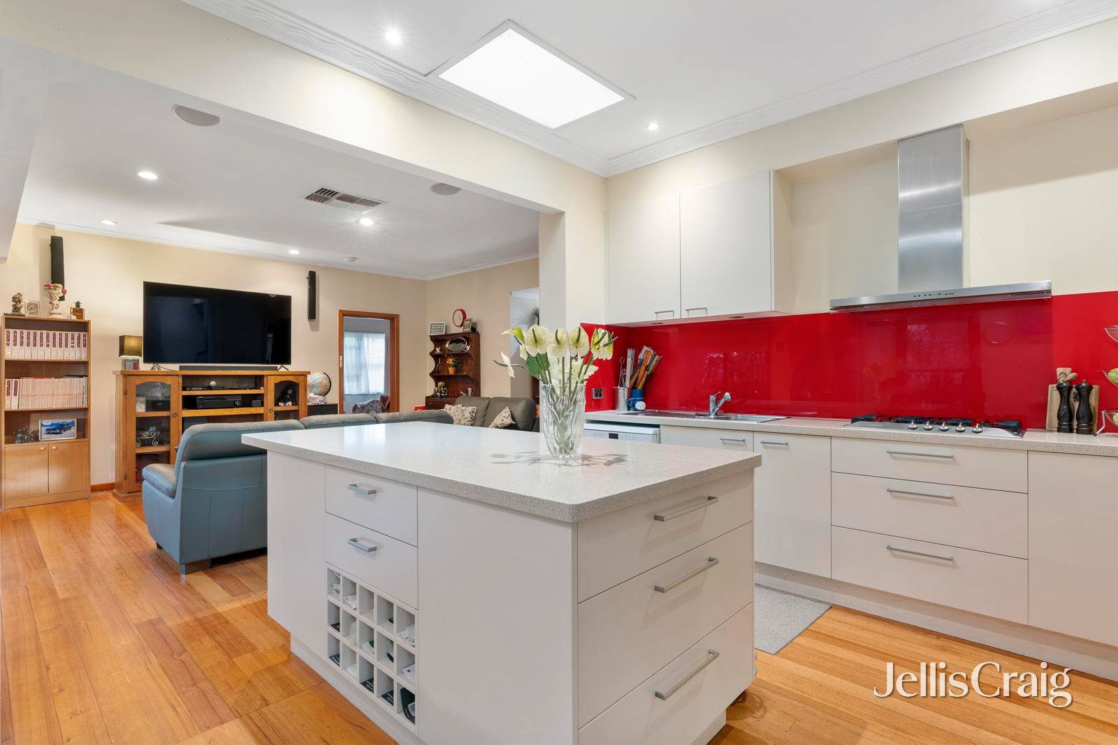 74 Hilton Street, Mount&nbsp;Waverley image 5