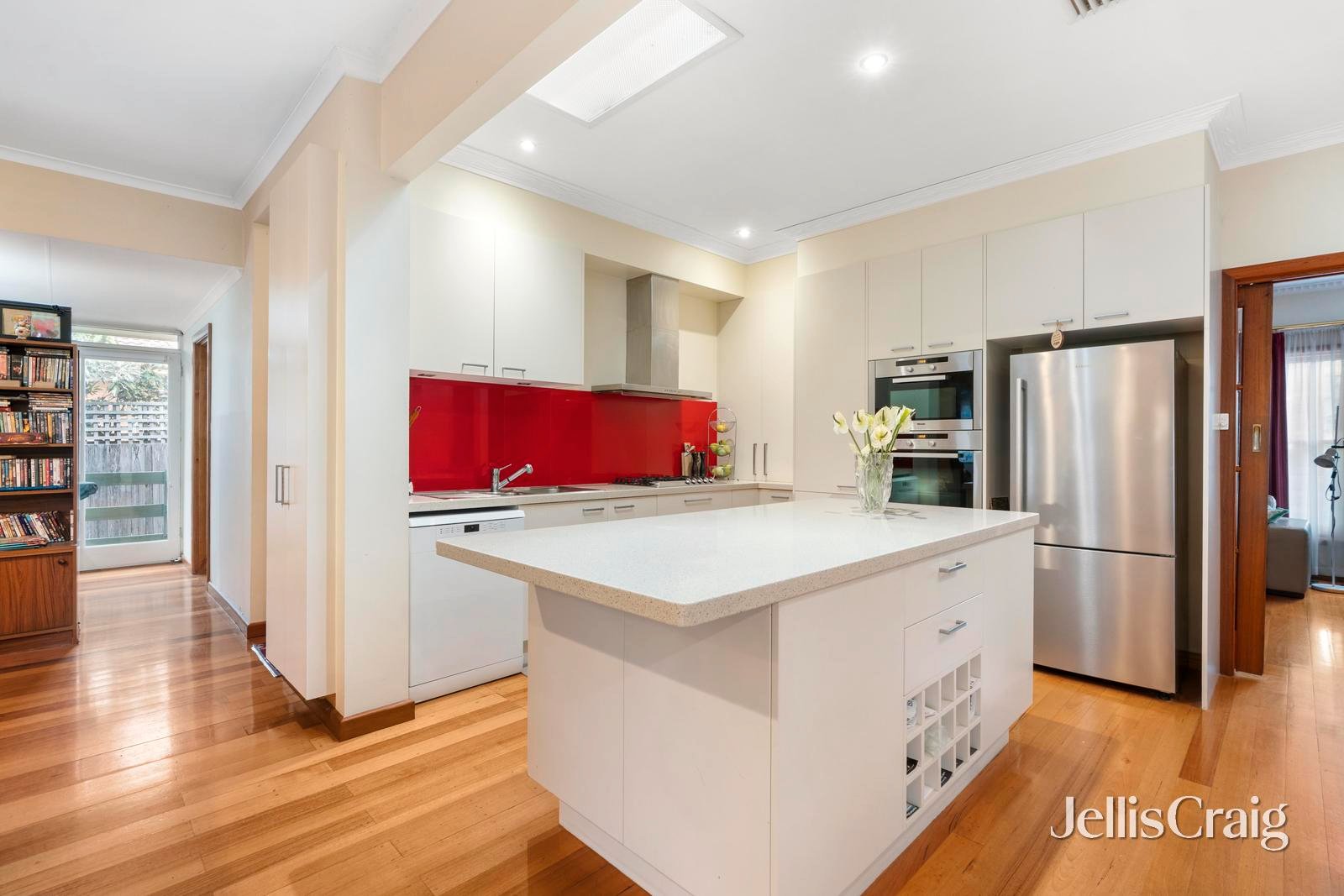 74 Hilton Street, Mount&nbsp;Waverley image 6