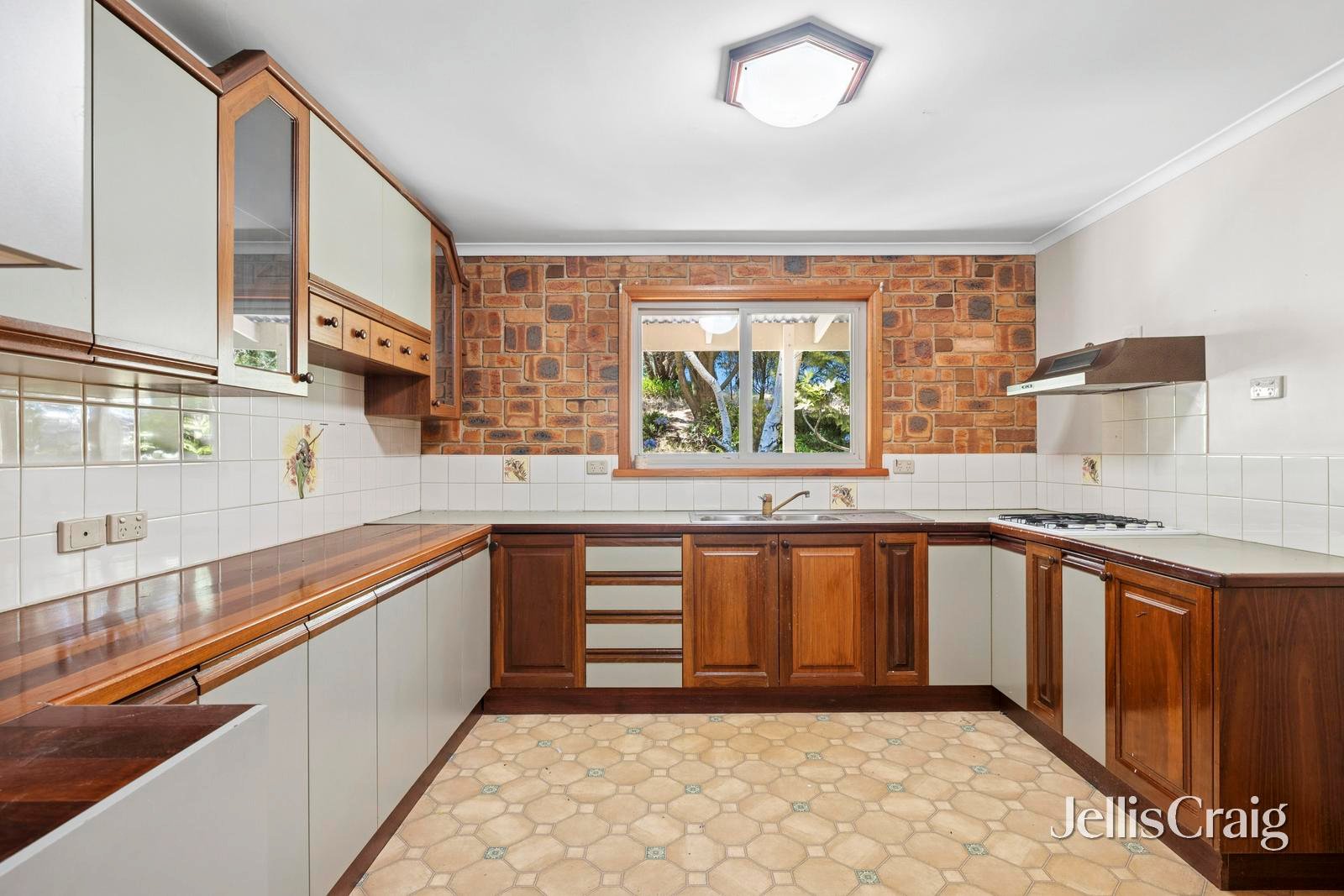74 Kellett Road, Woodend image 12